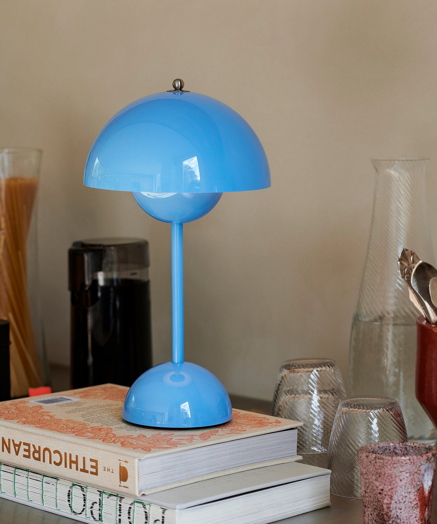 Flowerpot Portable Table Lamp VP9