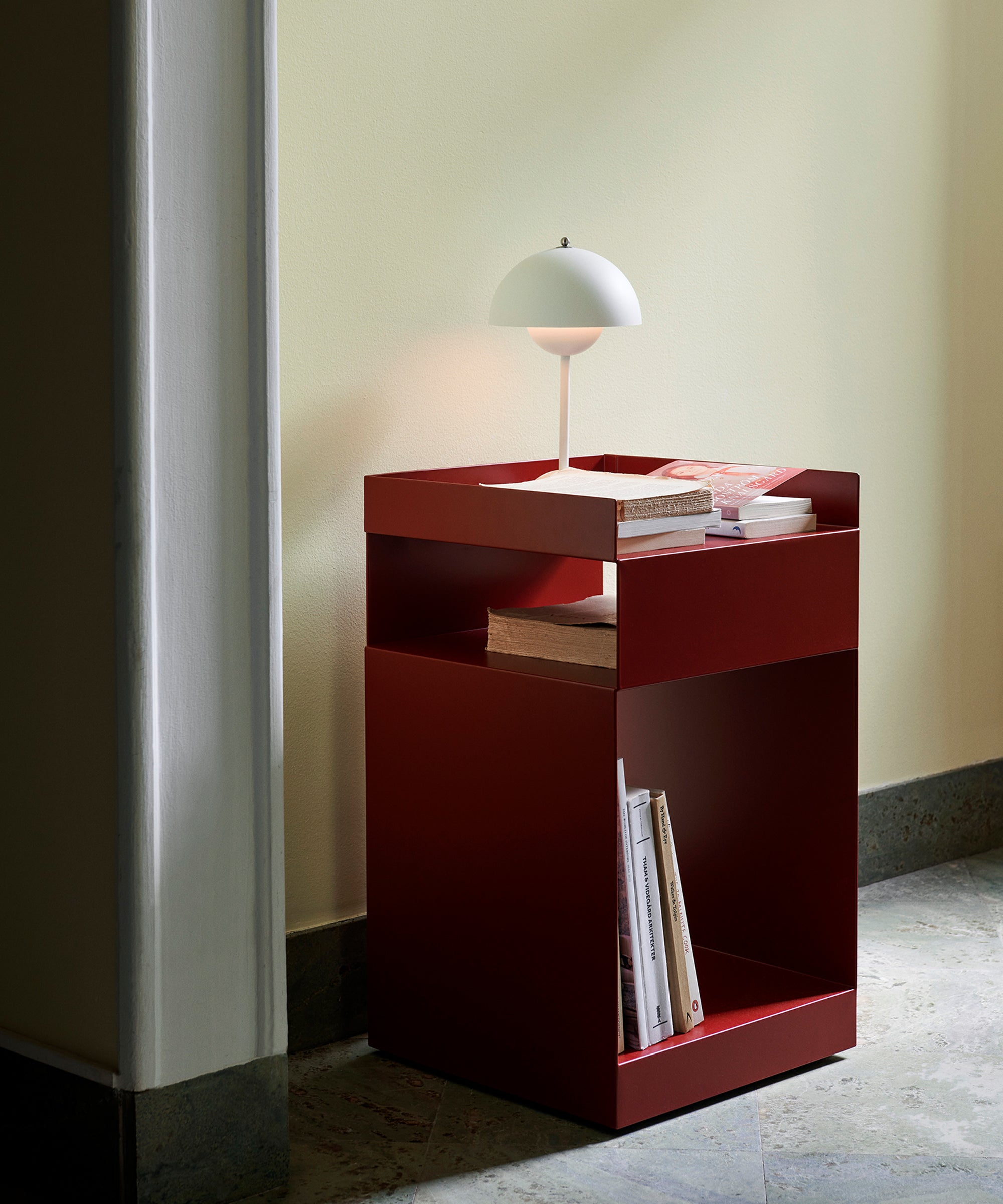 Flowerpot Portable Table Lamp VP9