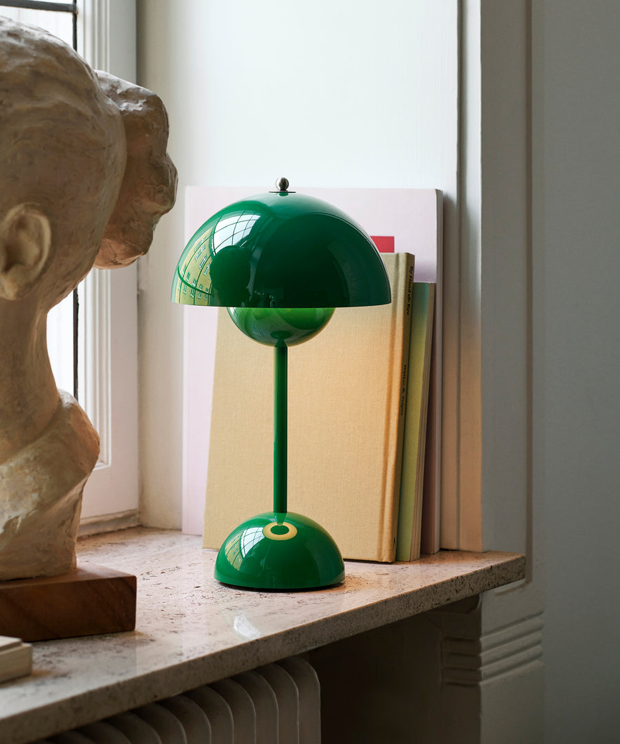 Flowerpot Portable Table Lamp VP9