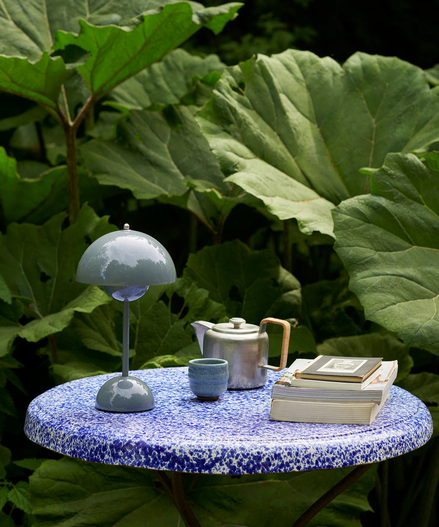 Flowerpot Portable Table Lamp VP9