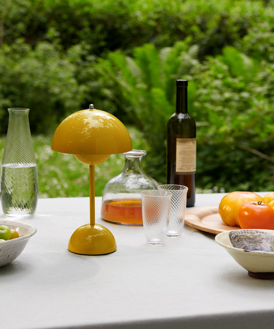 Flowerpot Portable Table Lamp VP9