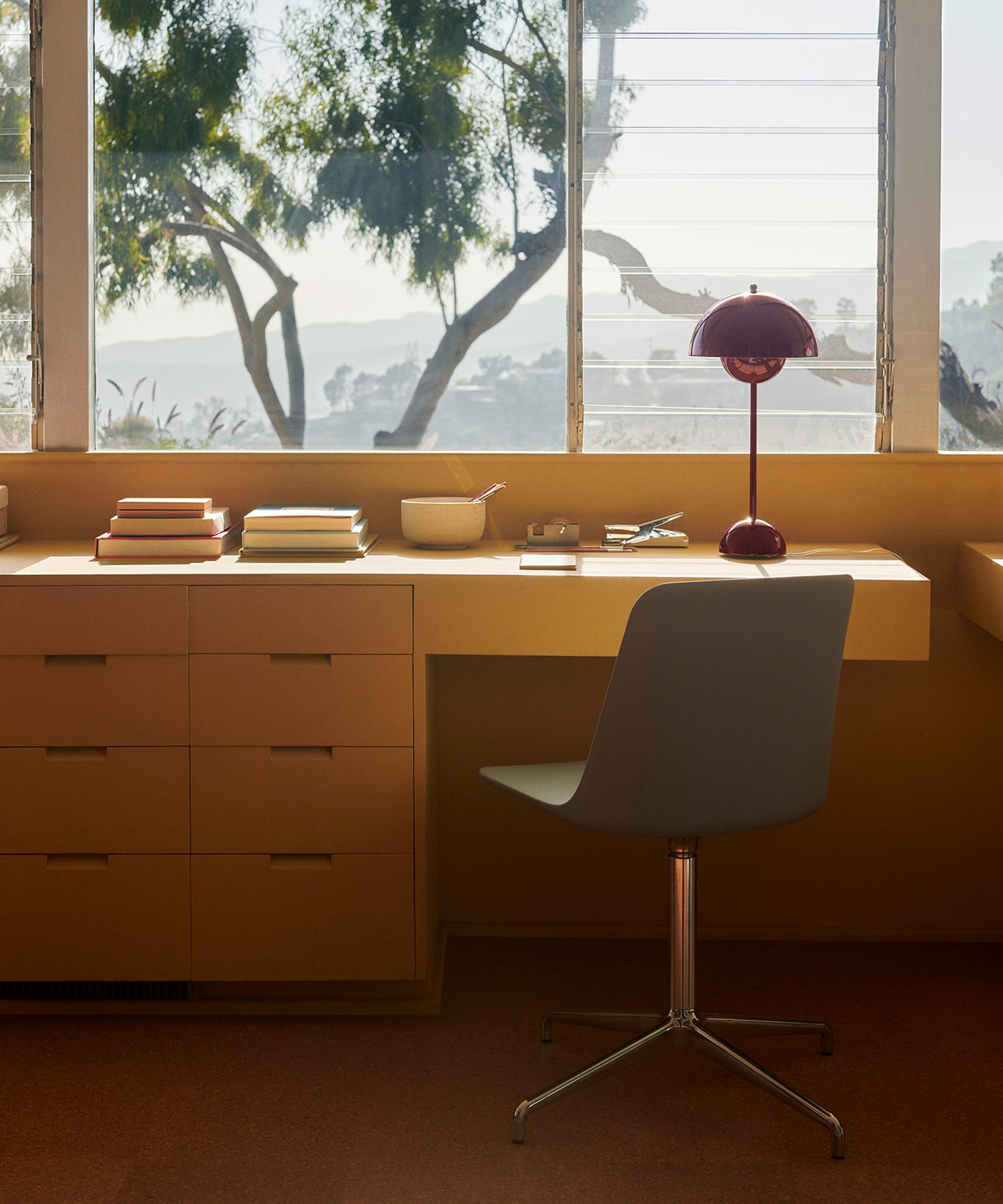 Flowerpot Table Lamp VP3