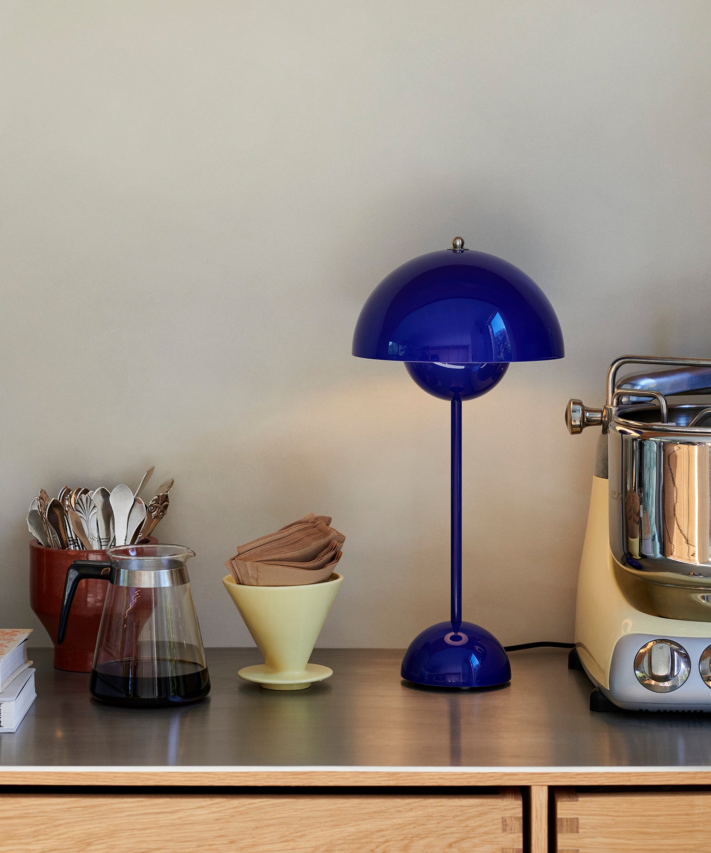 Flowerpot Table Lamp VP3