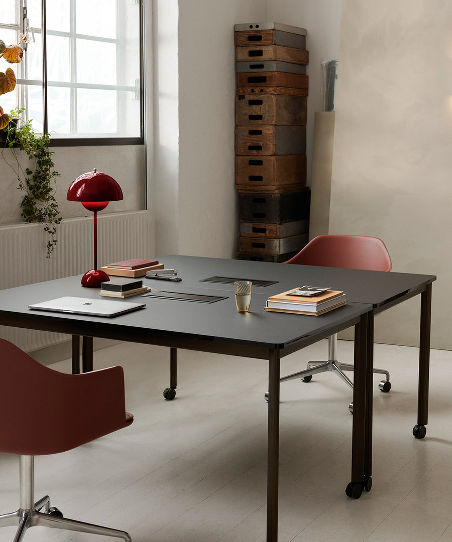 Flowerpot Table Lamp VP3