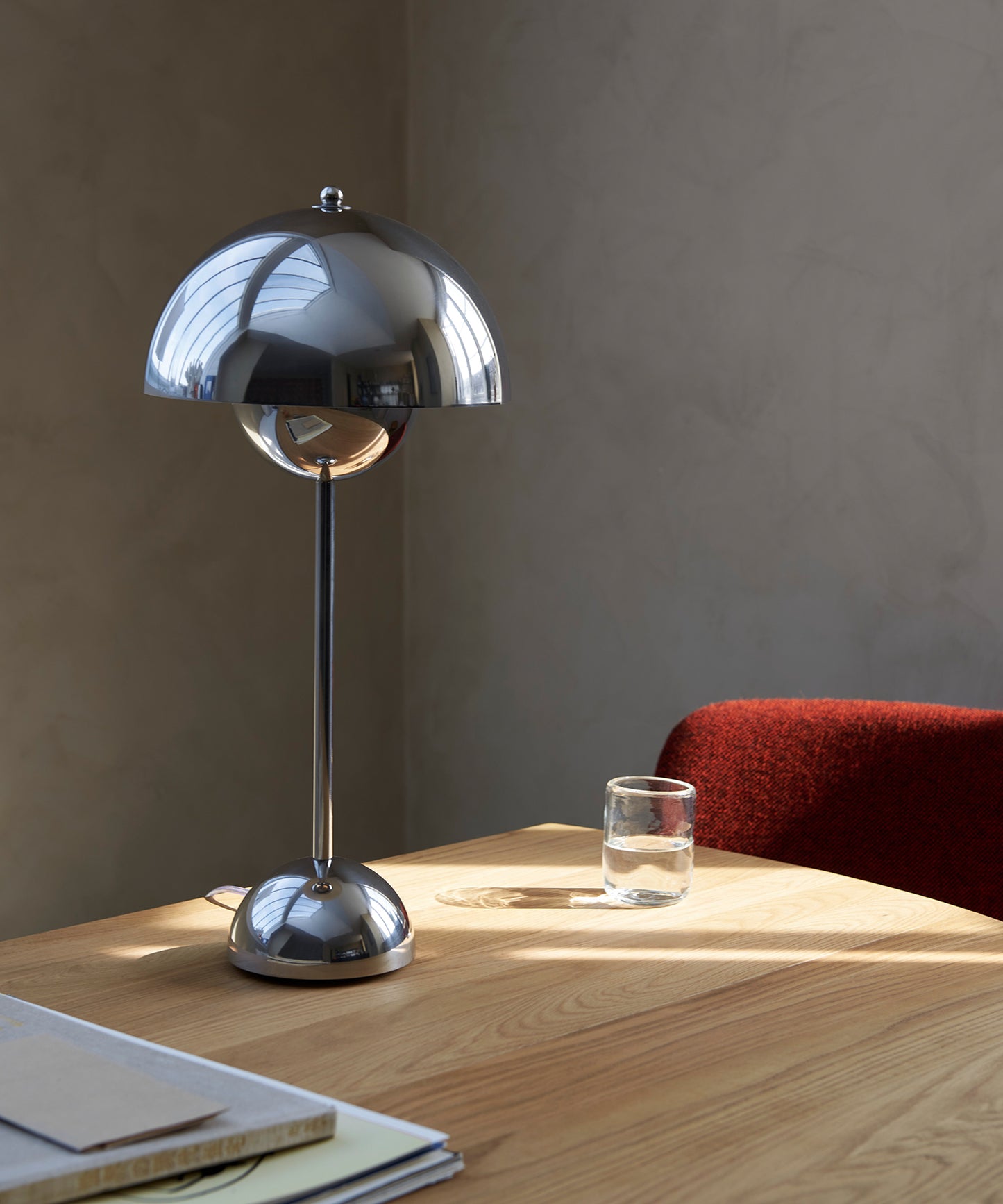 Flowerpot Table Lamp VP3