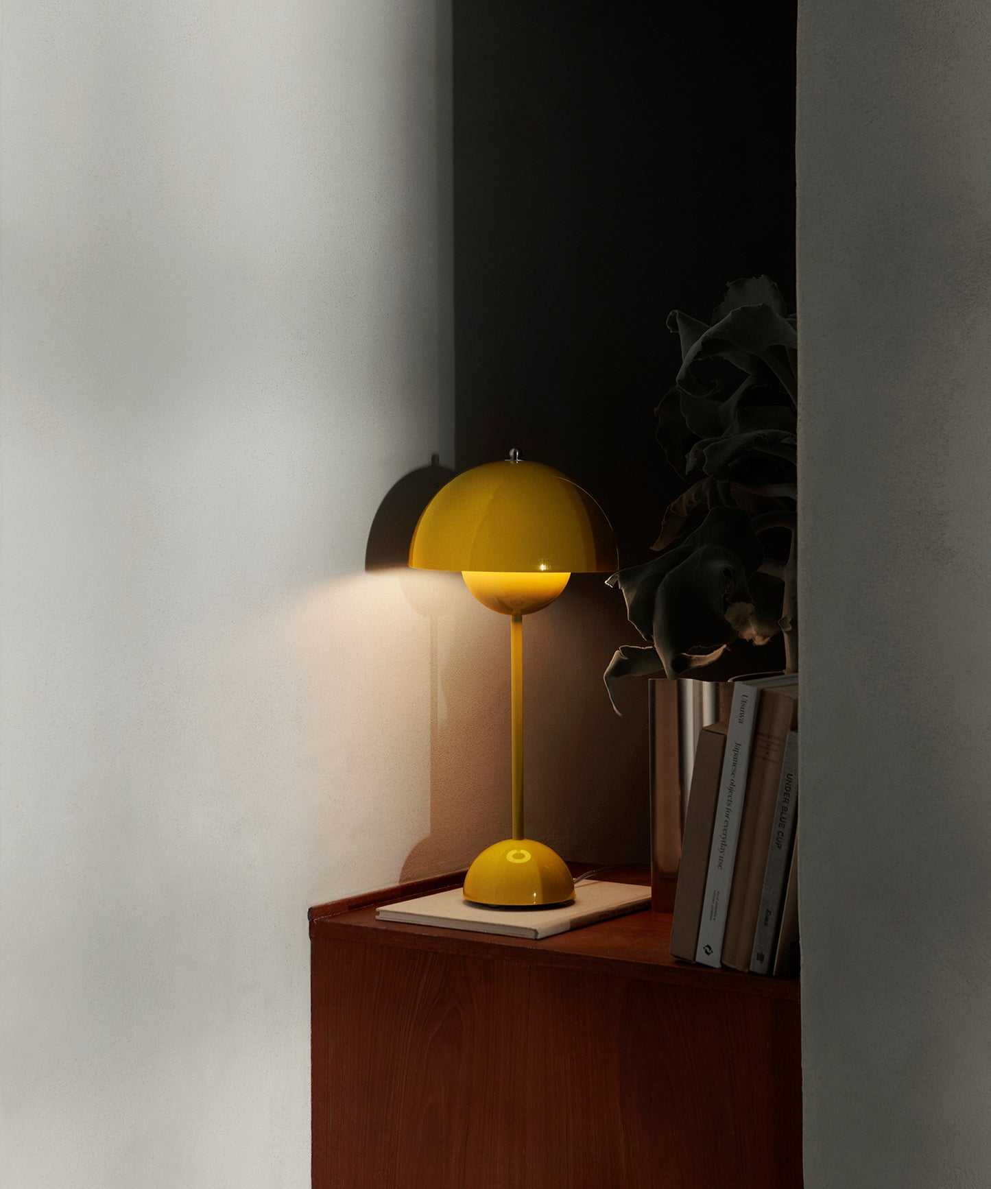 Flowerpot Table Lamp VP3