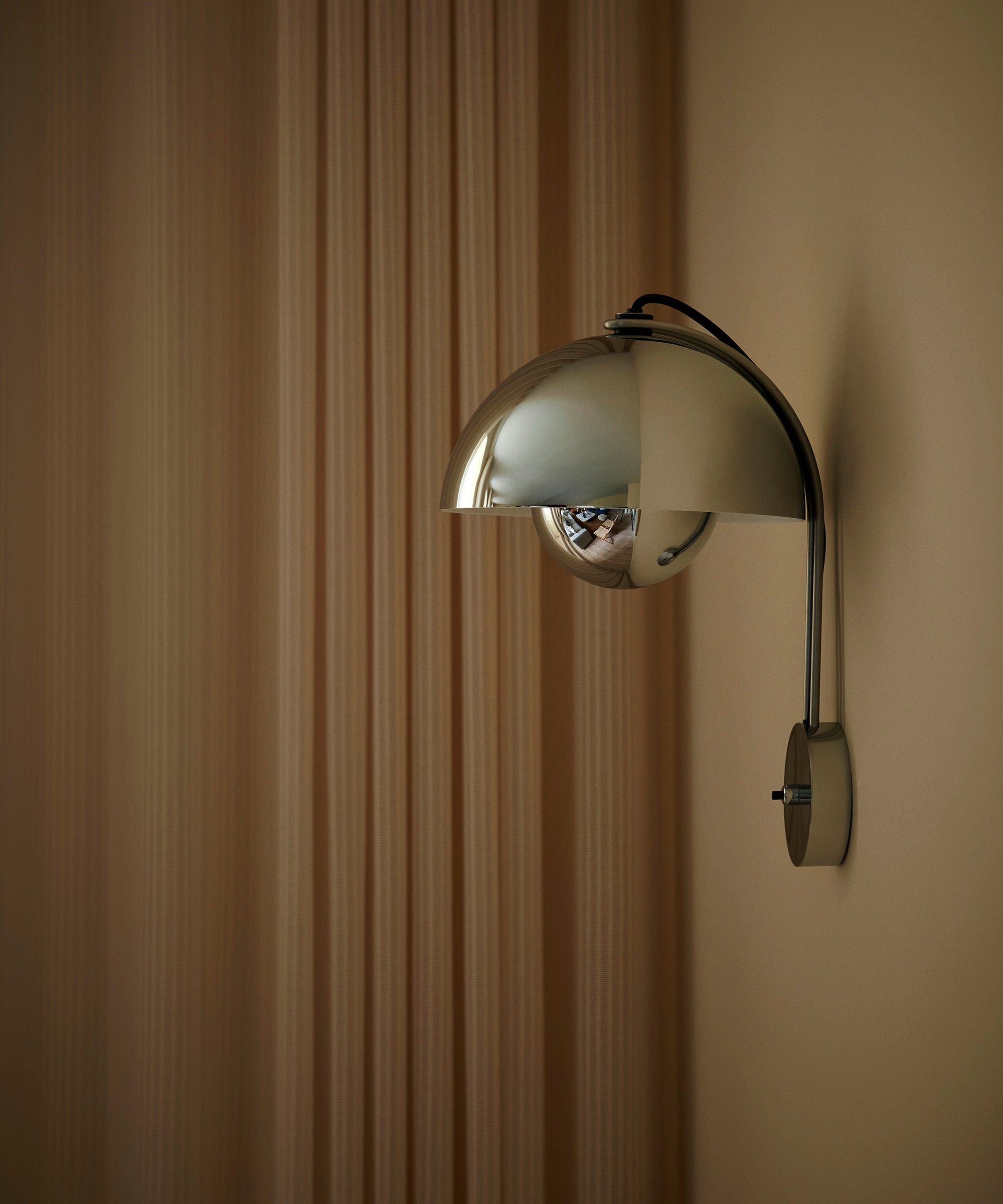 Flowerpot Wall Lamp VP8