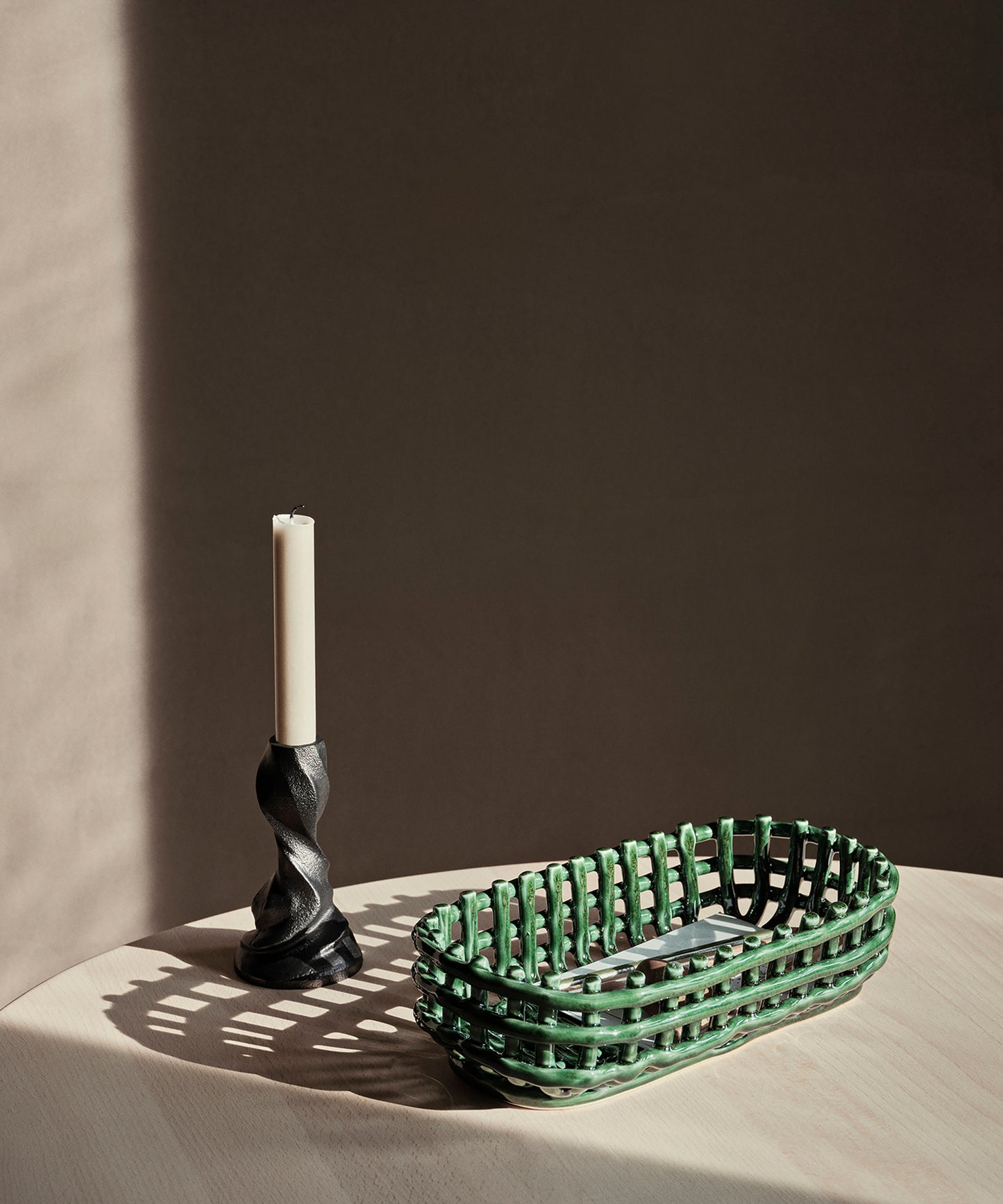 gale-candle-holder-01