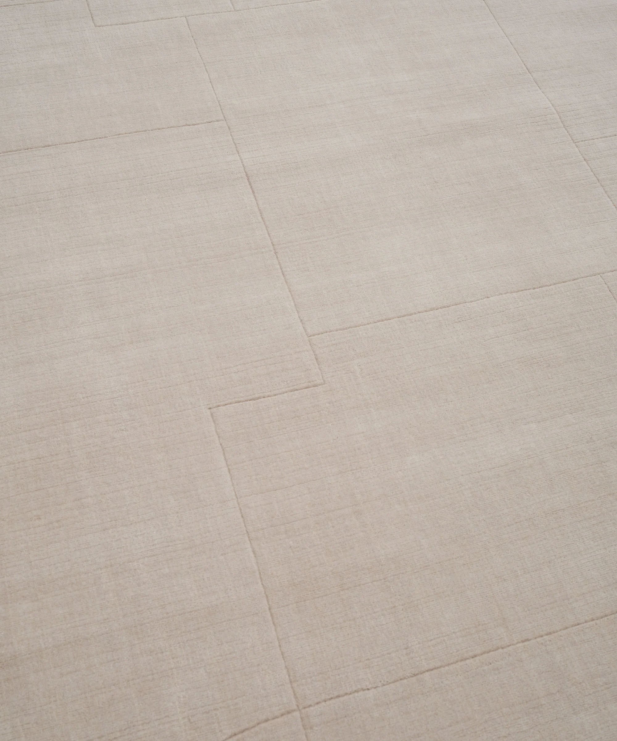 Geometric Maze Rug in Beige