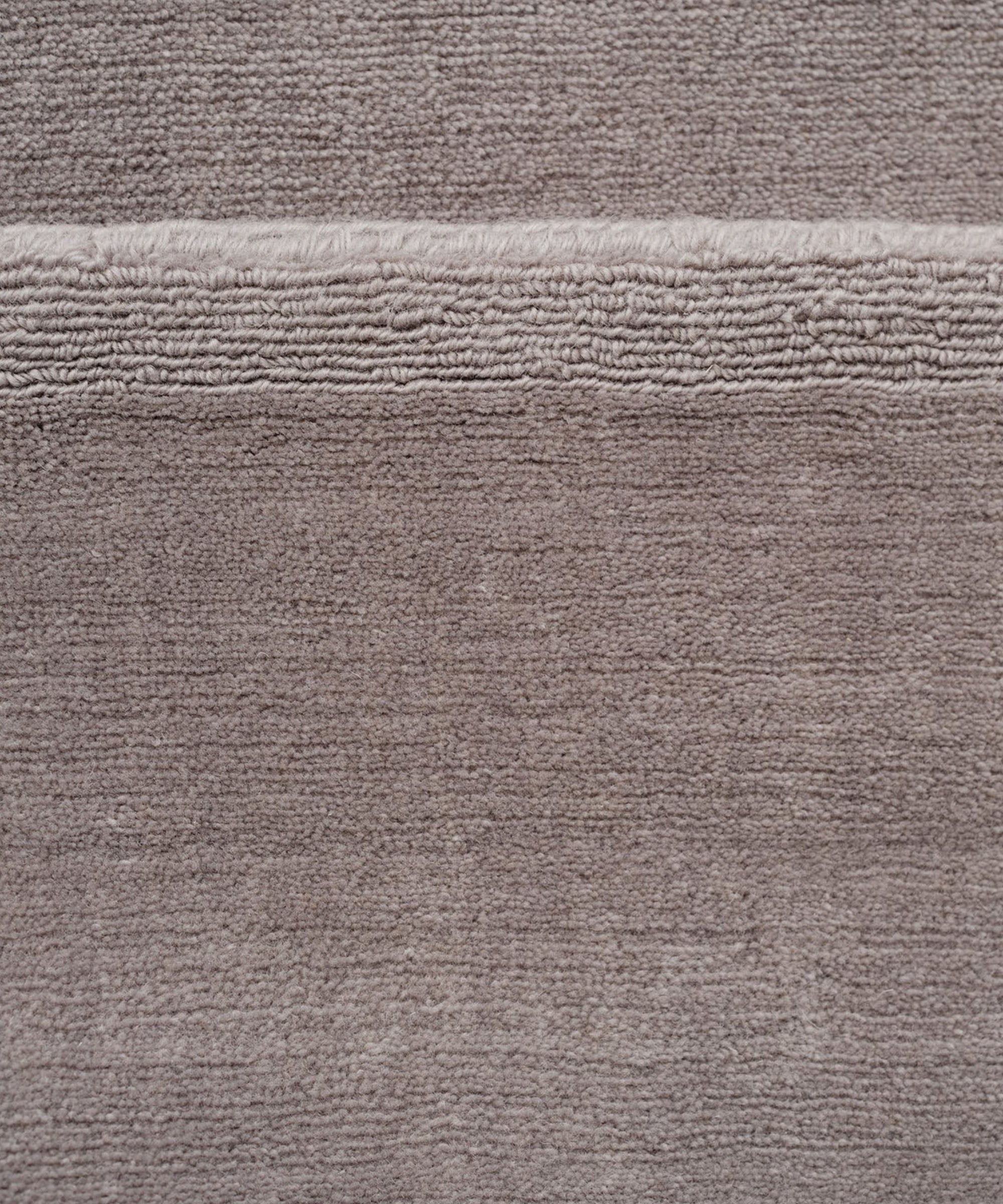 Halo Cloud Rug in Light Grey