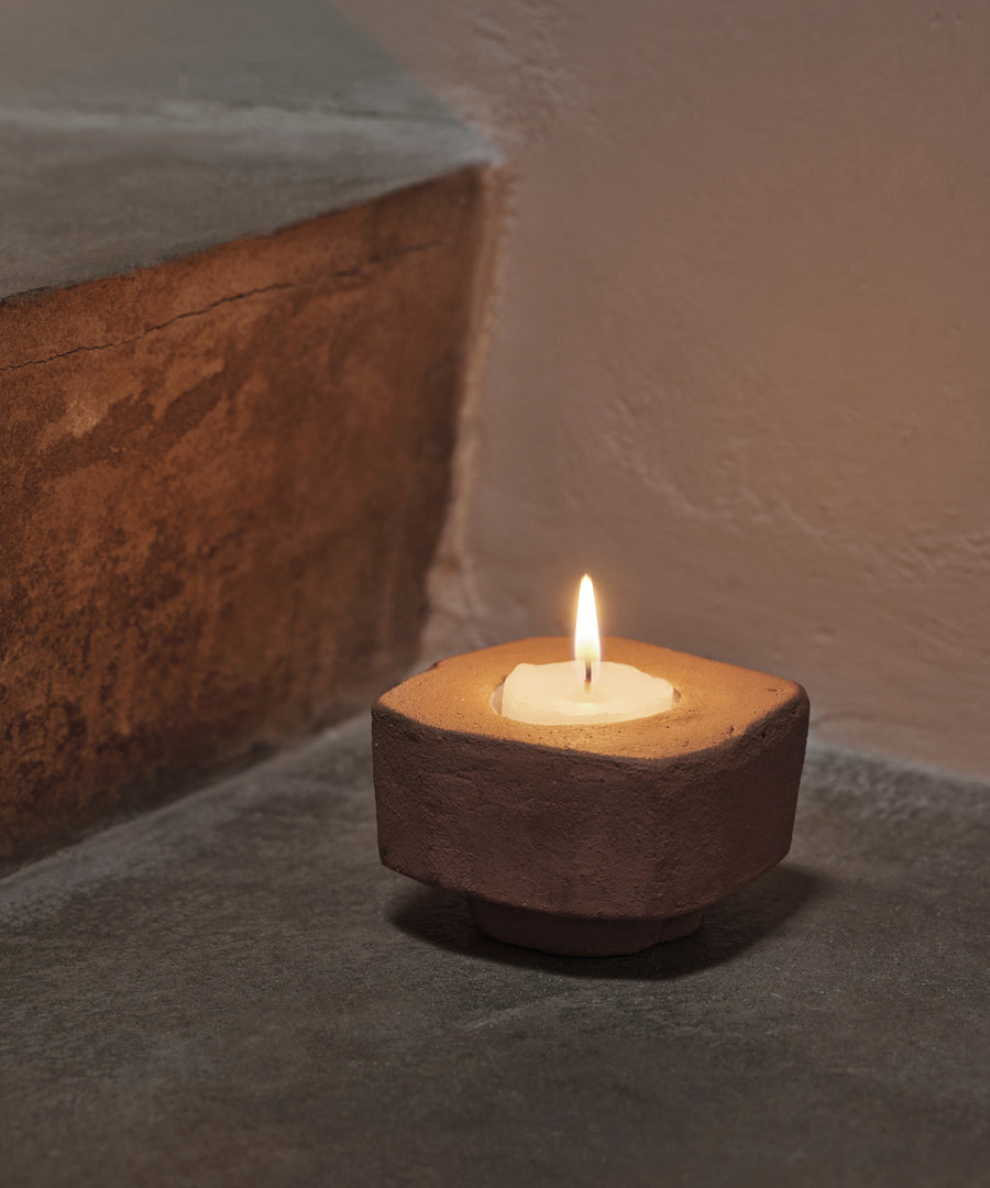 Kurinu Candle Holder