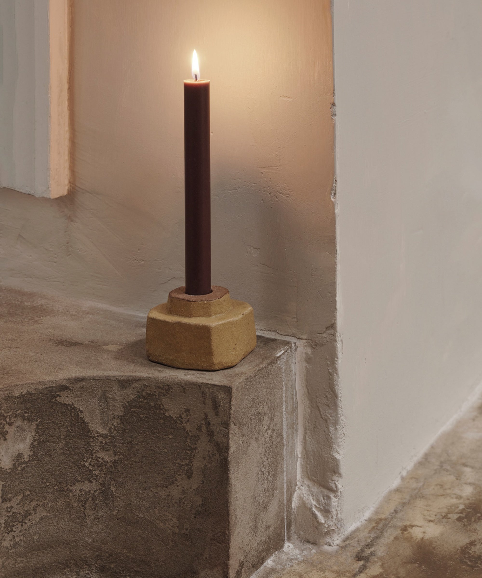 Kurinu Candle Holder