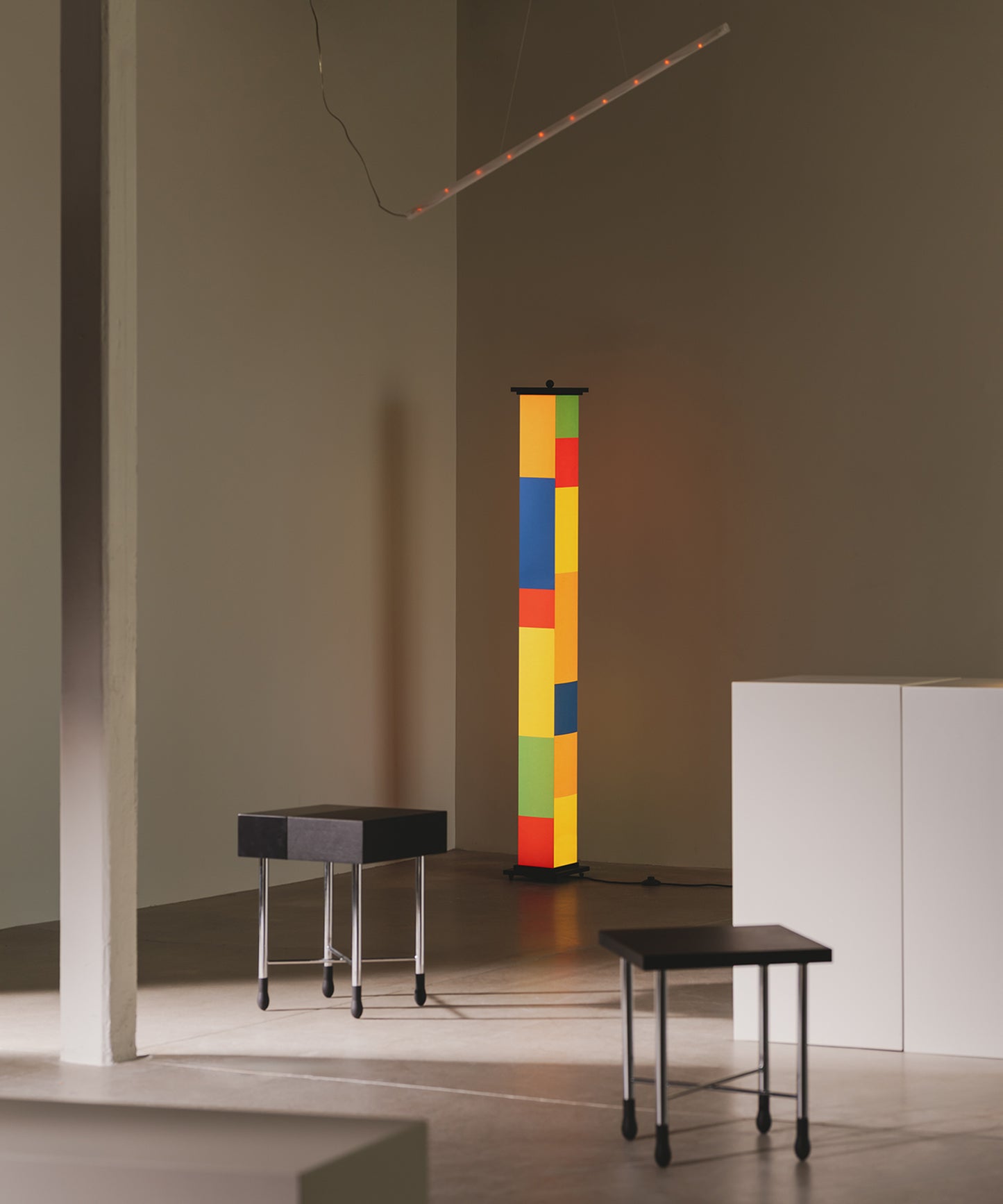 La Bella Durmiente Floor Lamp