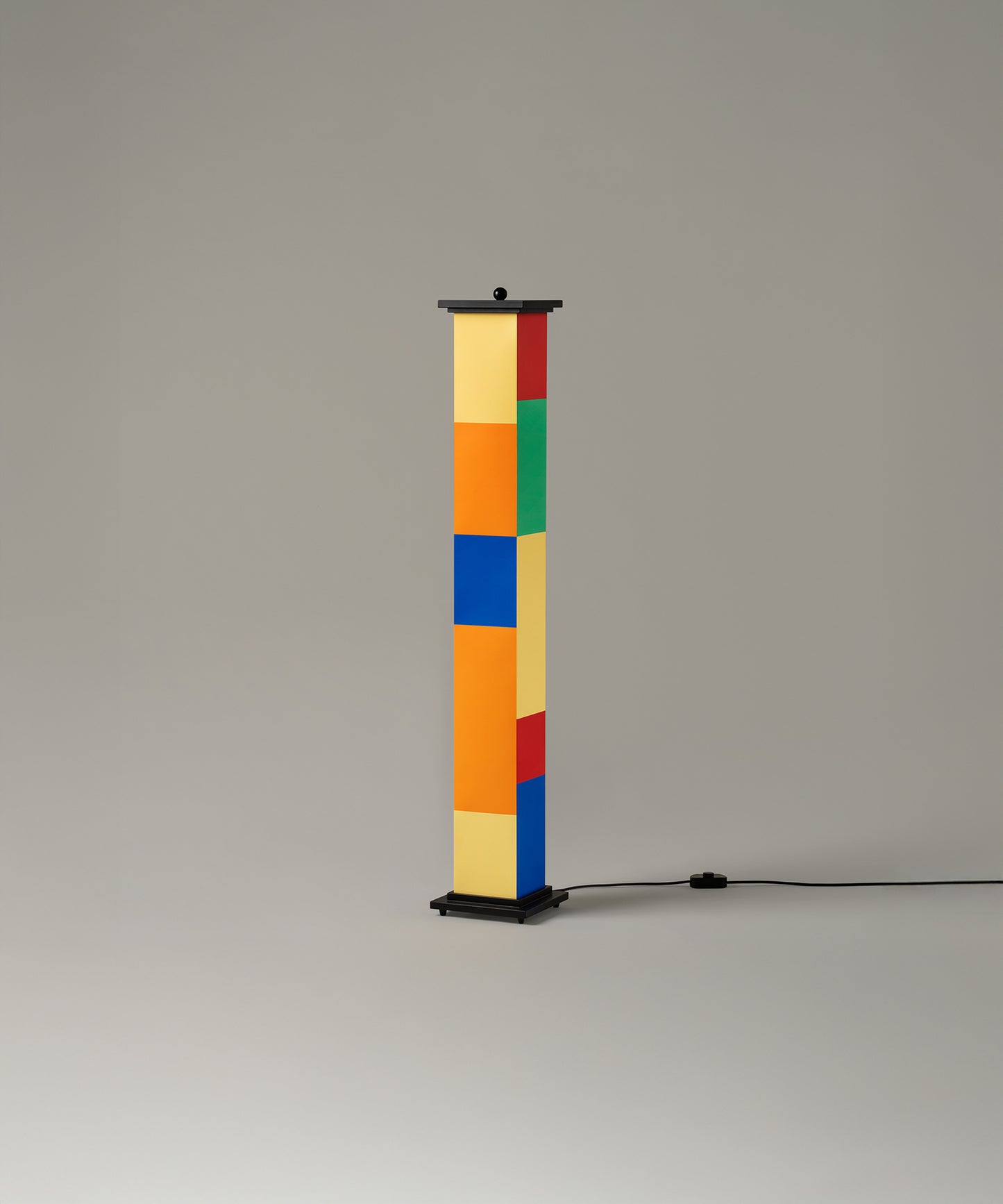 La Bella Durmiente Floor Lamp