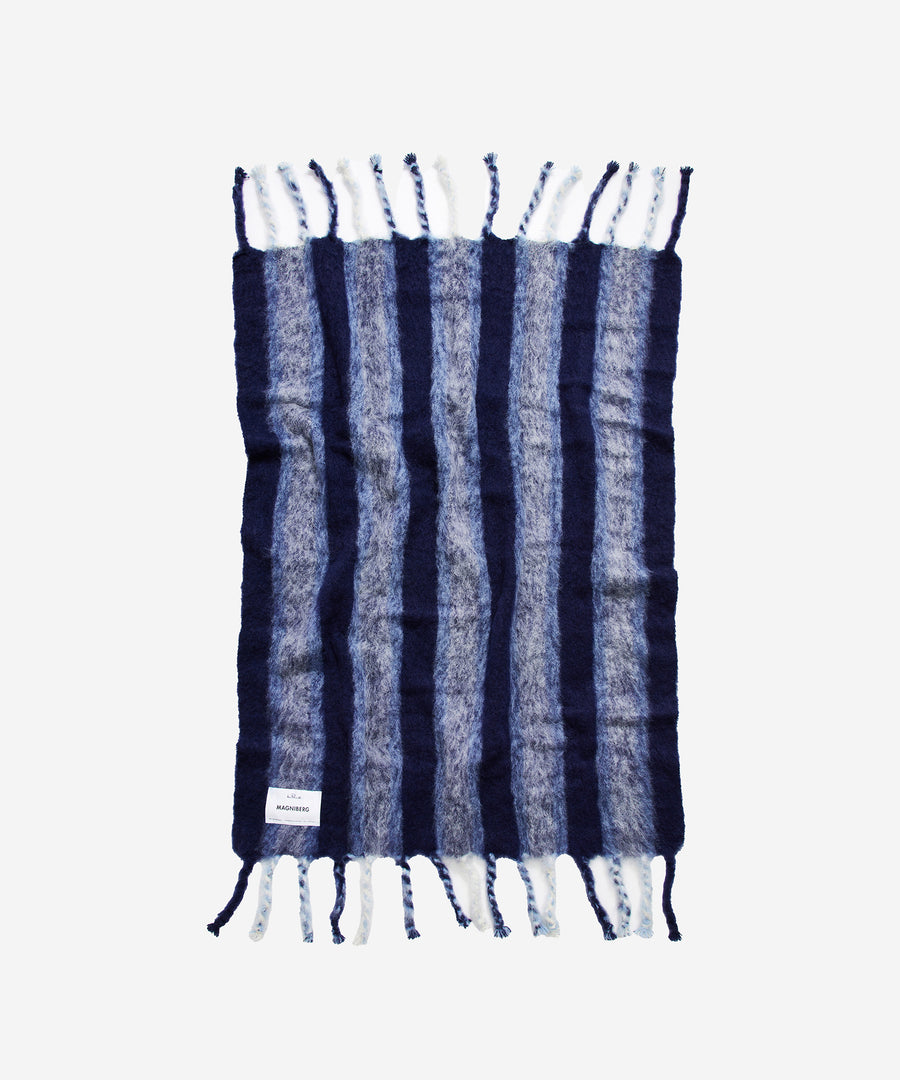 Lady Blanket, Blue Eight
