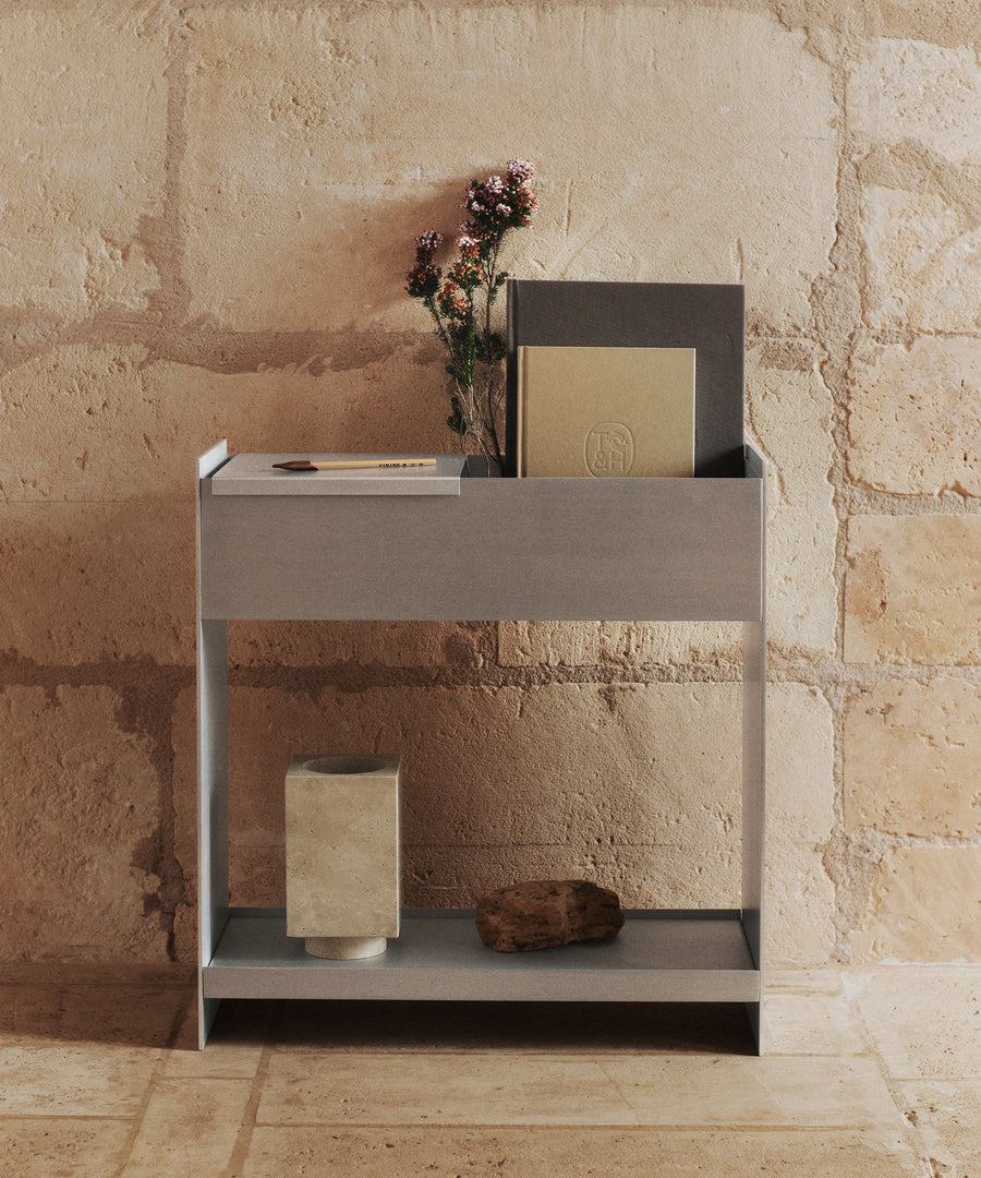 Lager Plant Box with Shelf