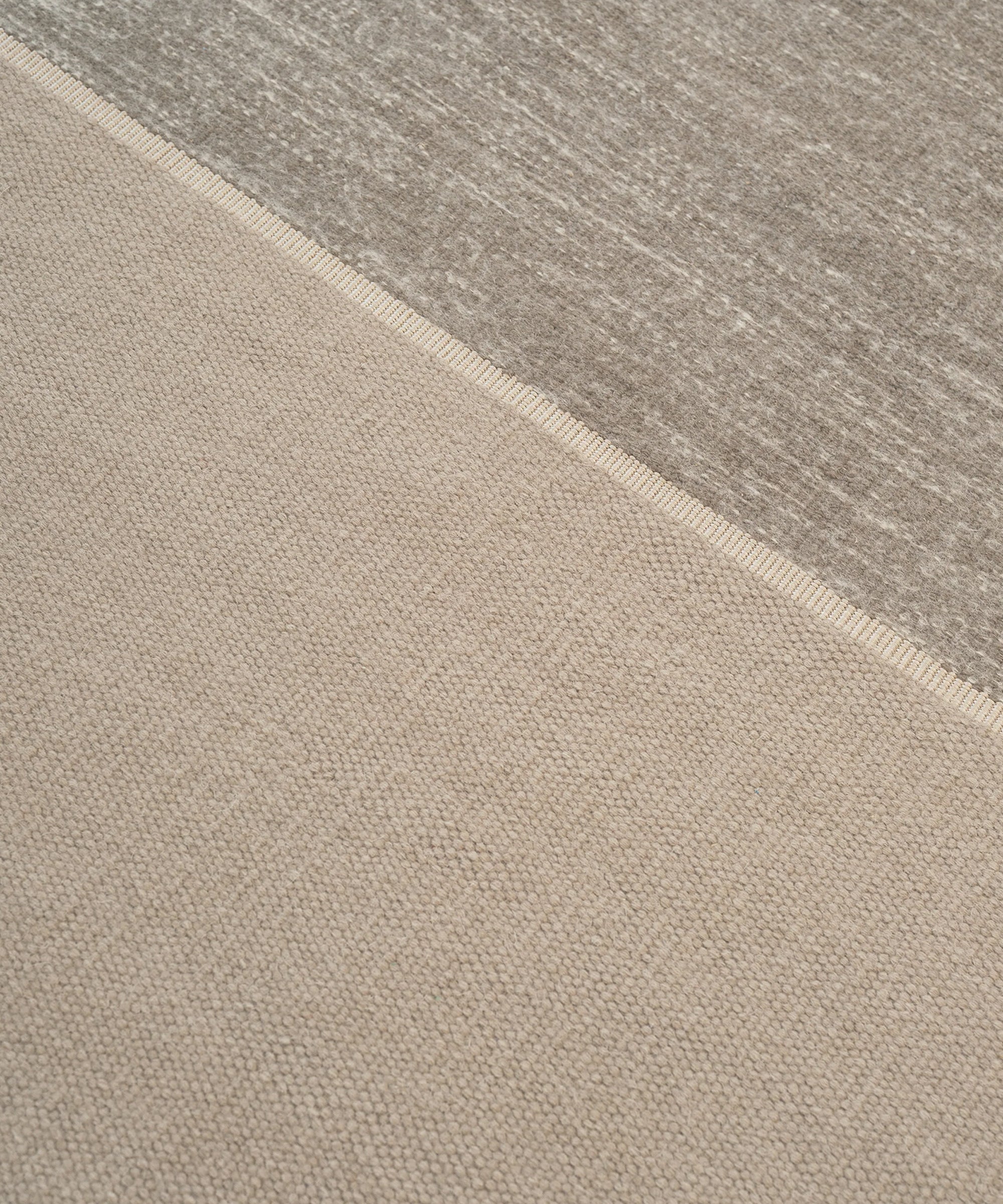 Magnetize Rug in Earth