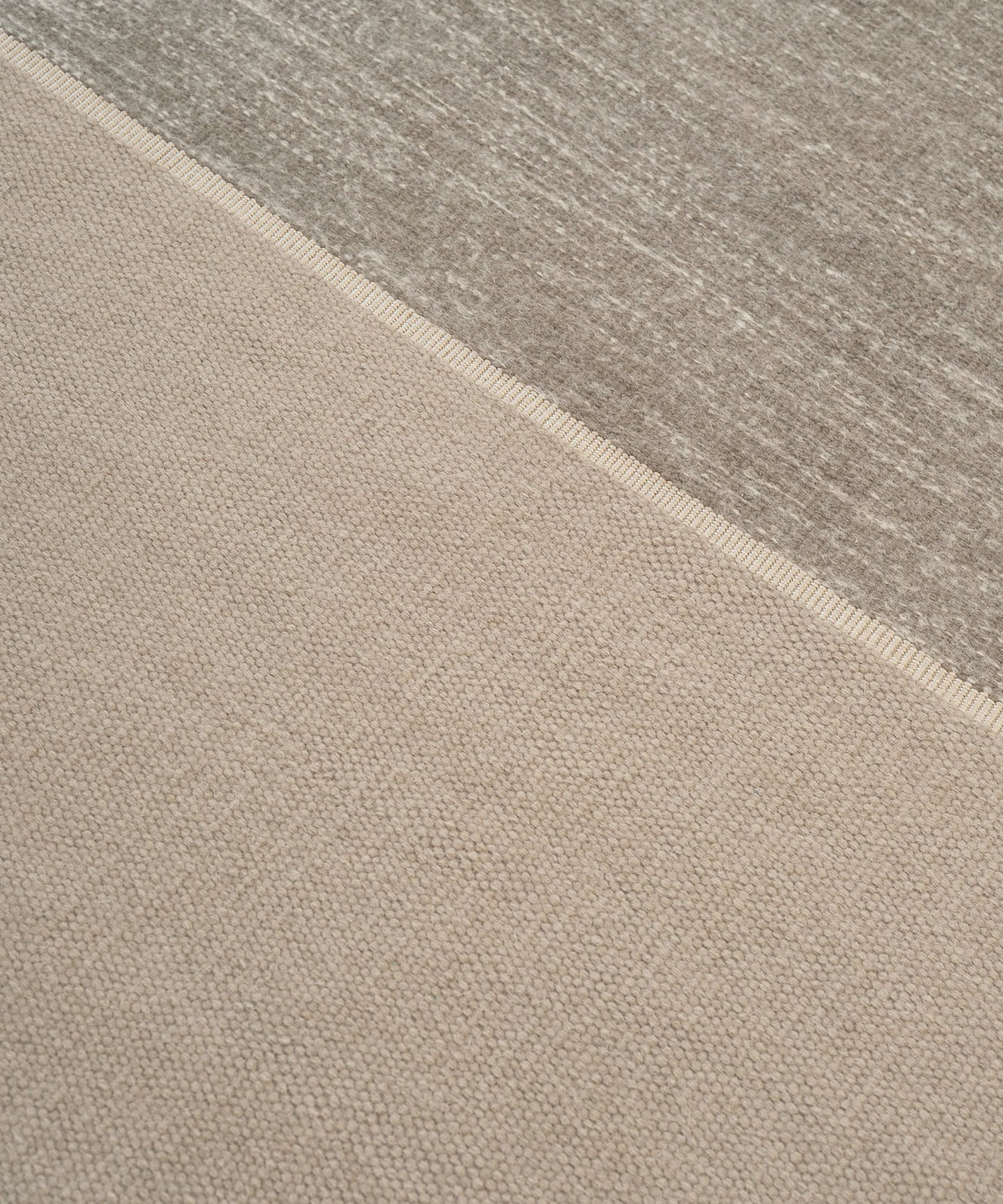 Magnetize Rug in Earth