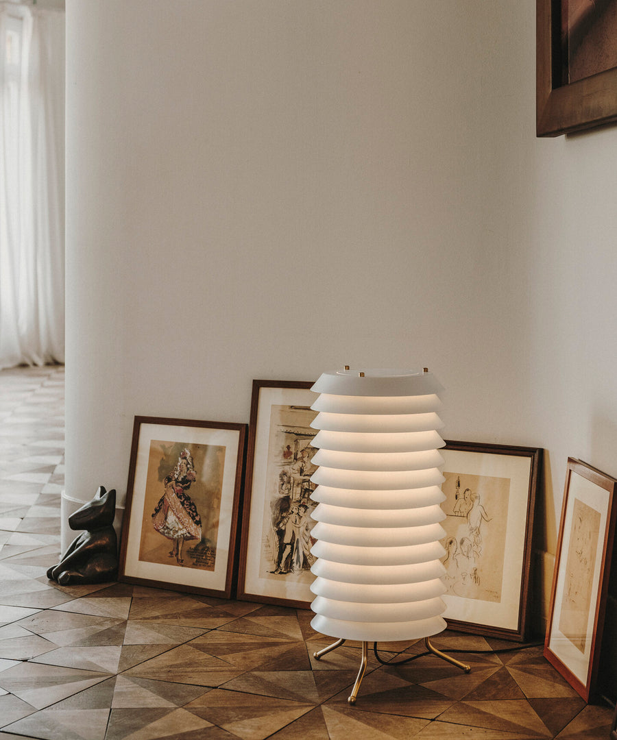 Maija 30 Floor Lamp