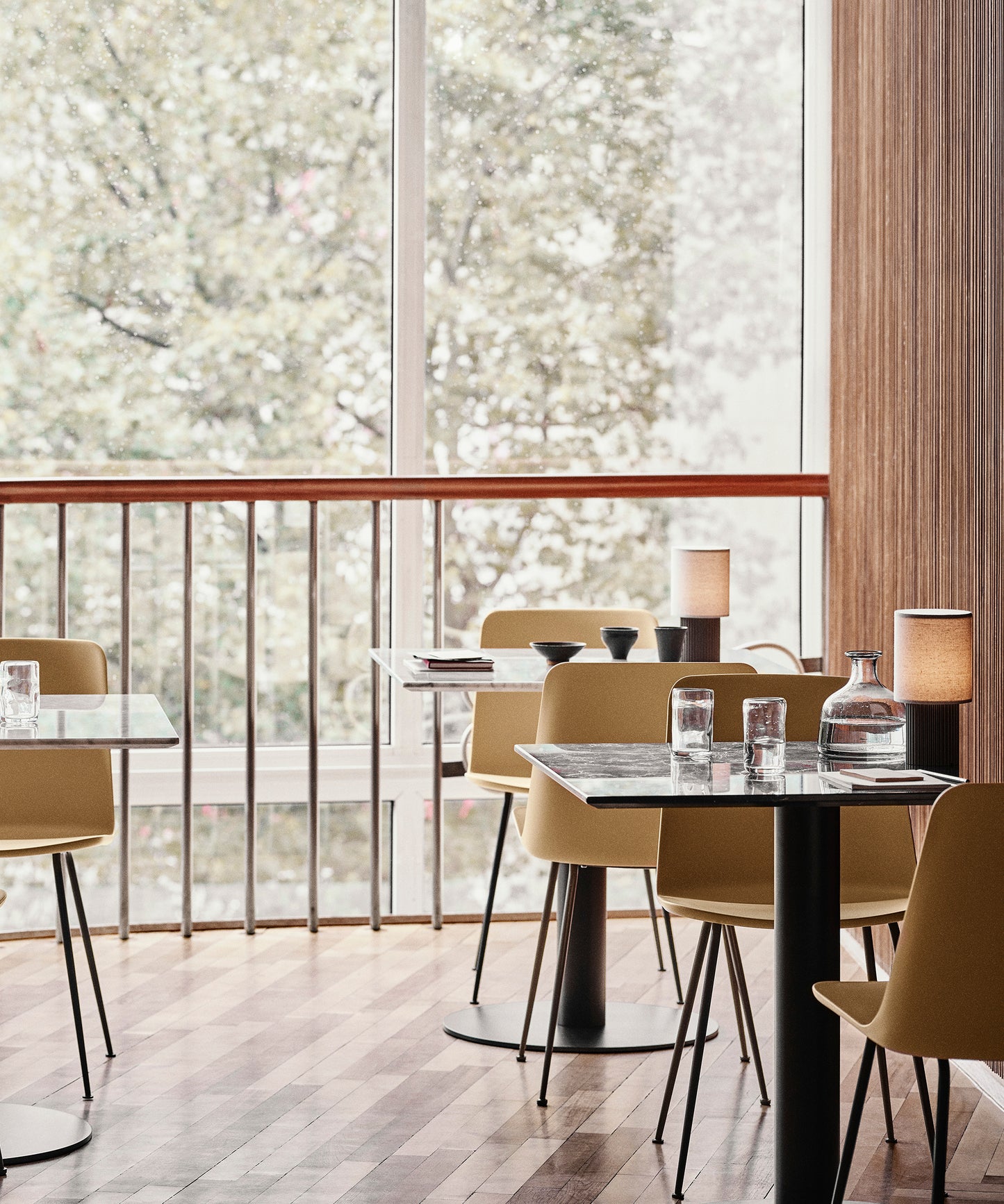 Manhattan Portable Lamp SC52