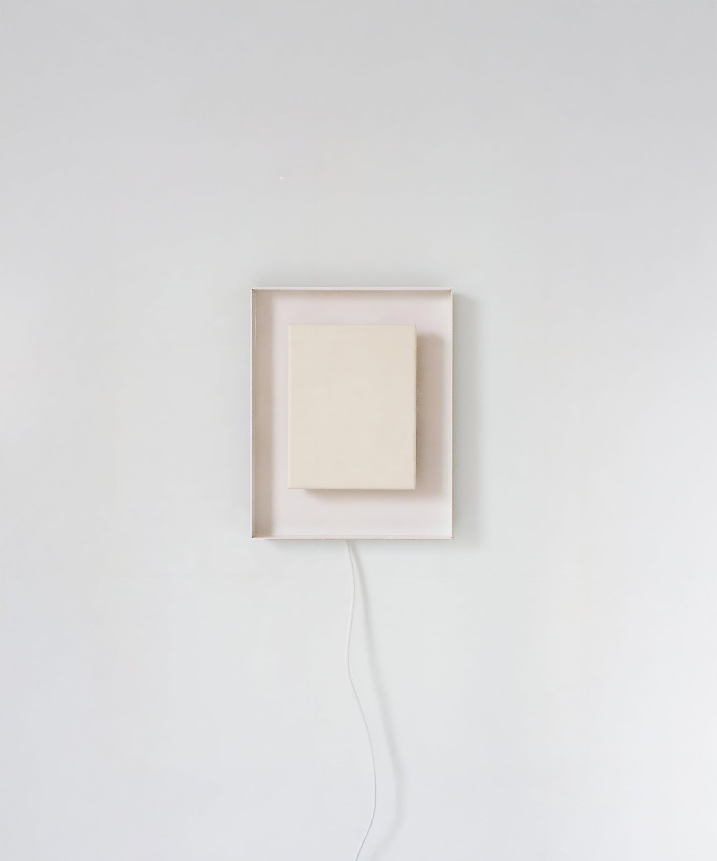 Mira Sconce