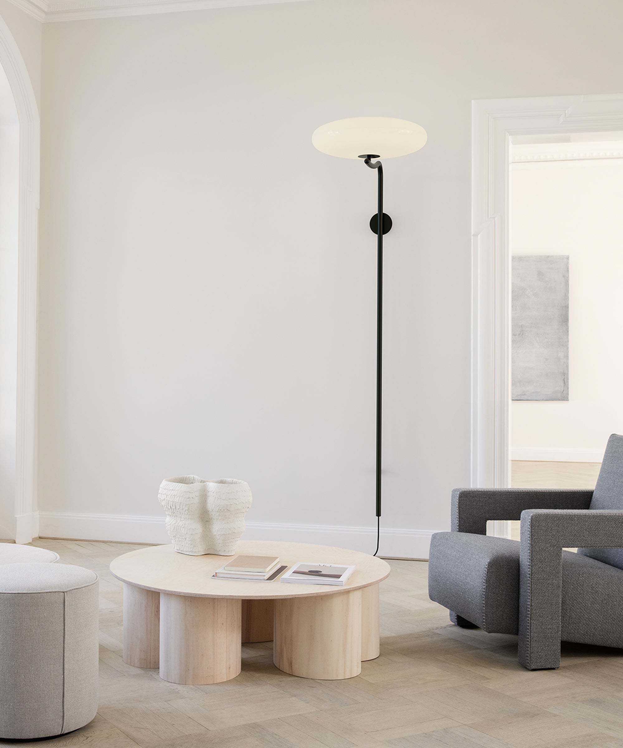 Model 2065 Wall Lamp