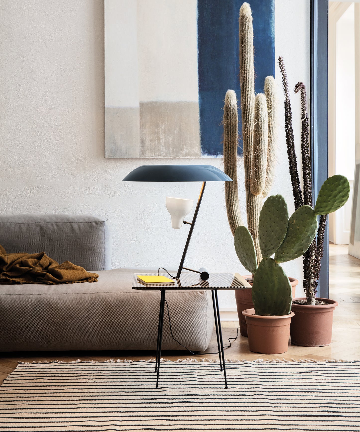 Model 548 Table Lamp