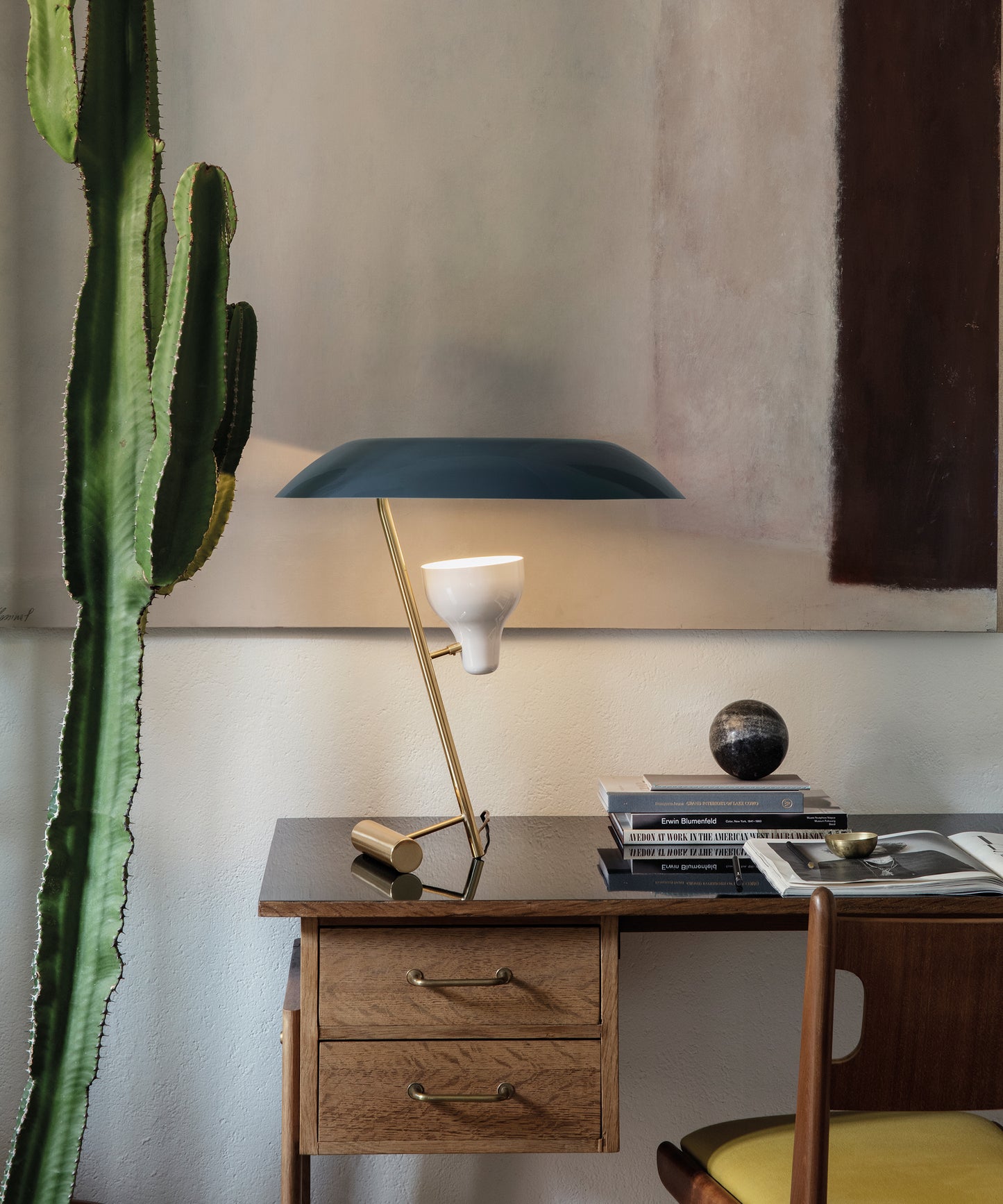 Model 548 Table Lamp