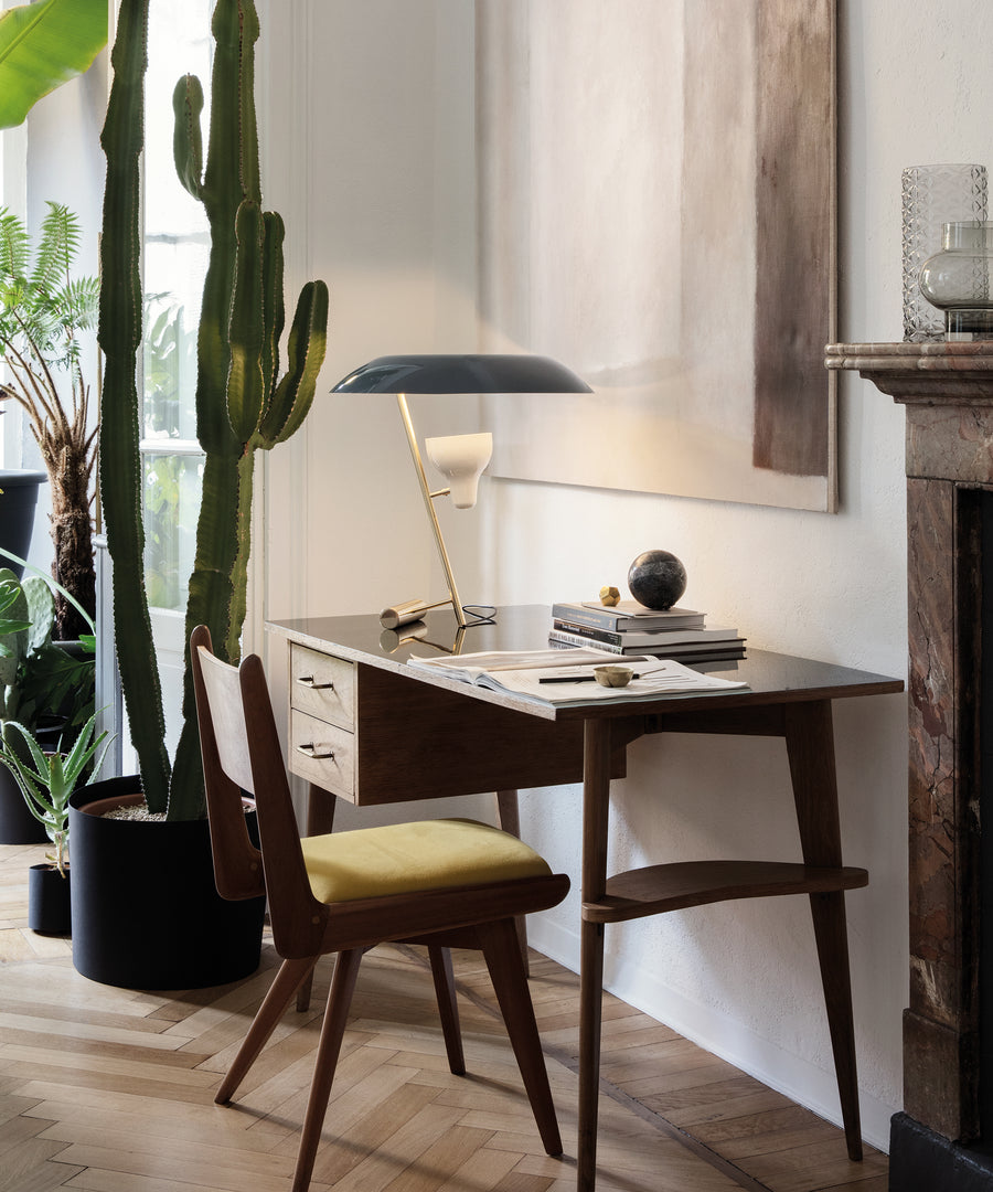 Model 548 Table Lamp