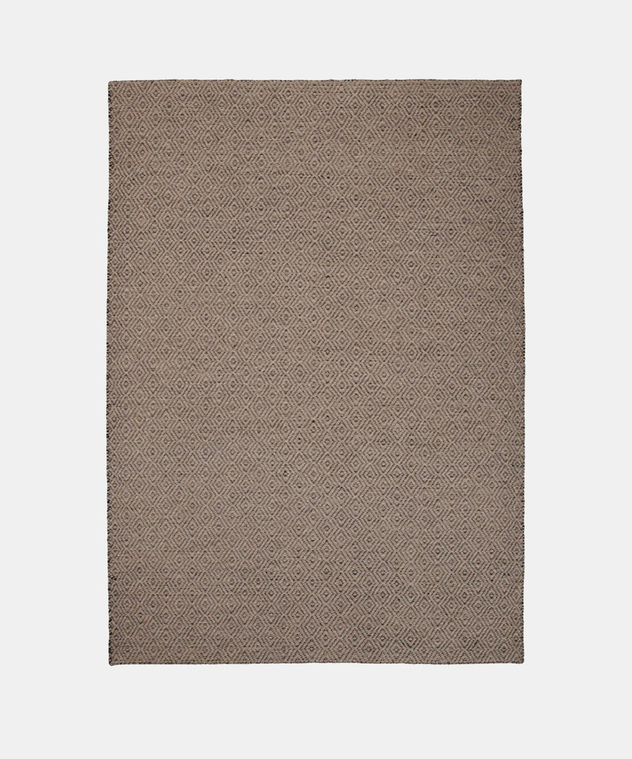 Nyoko Rug in Grey