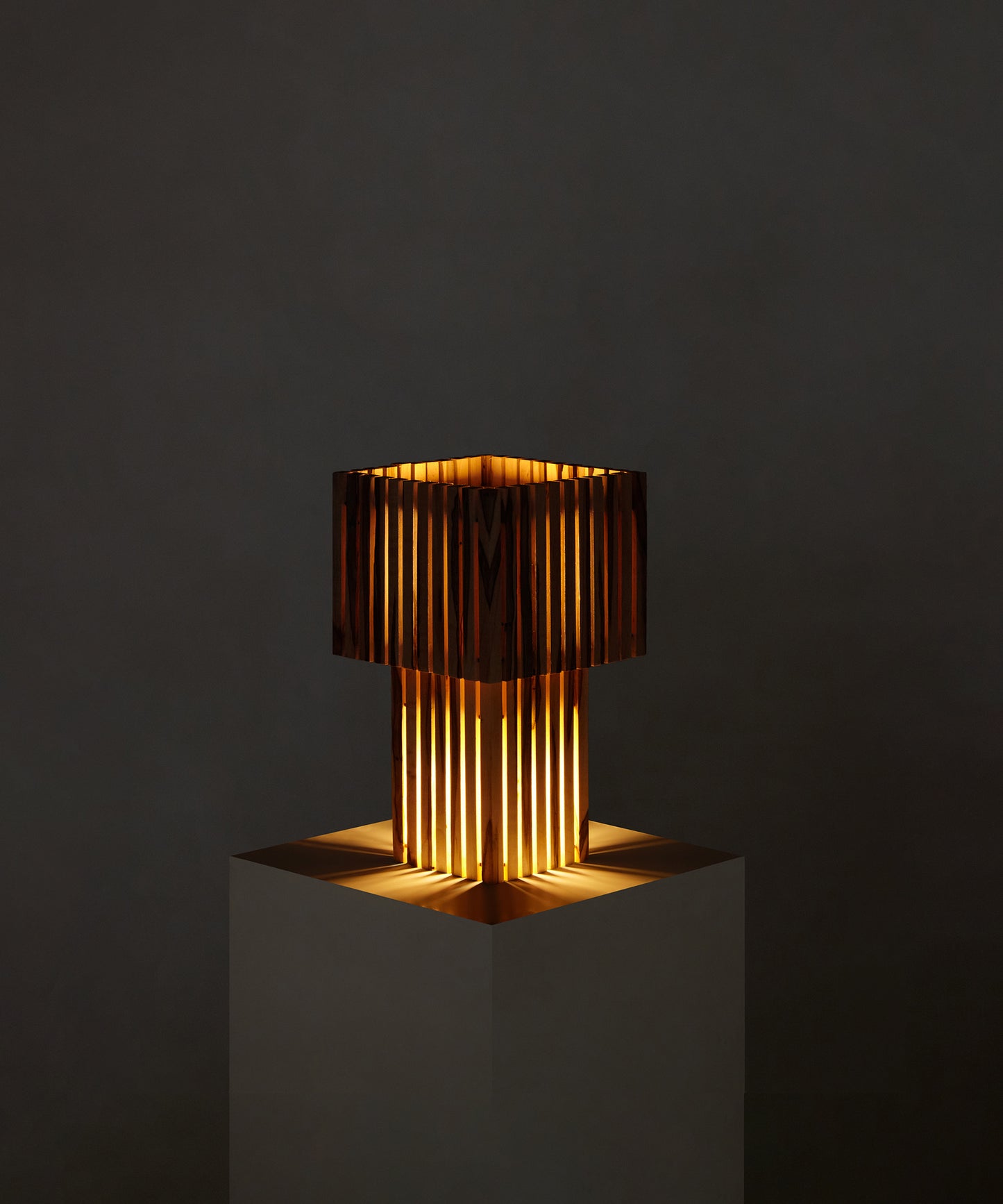 Parállilo Table Lamp