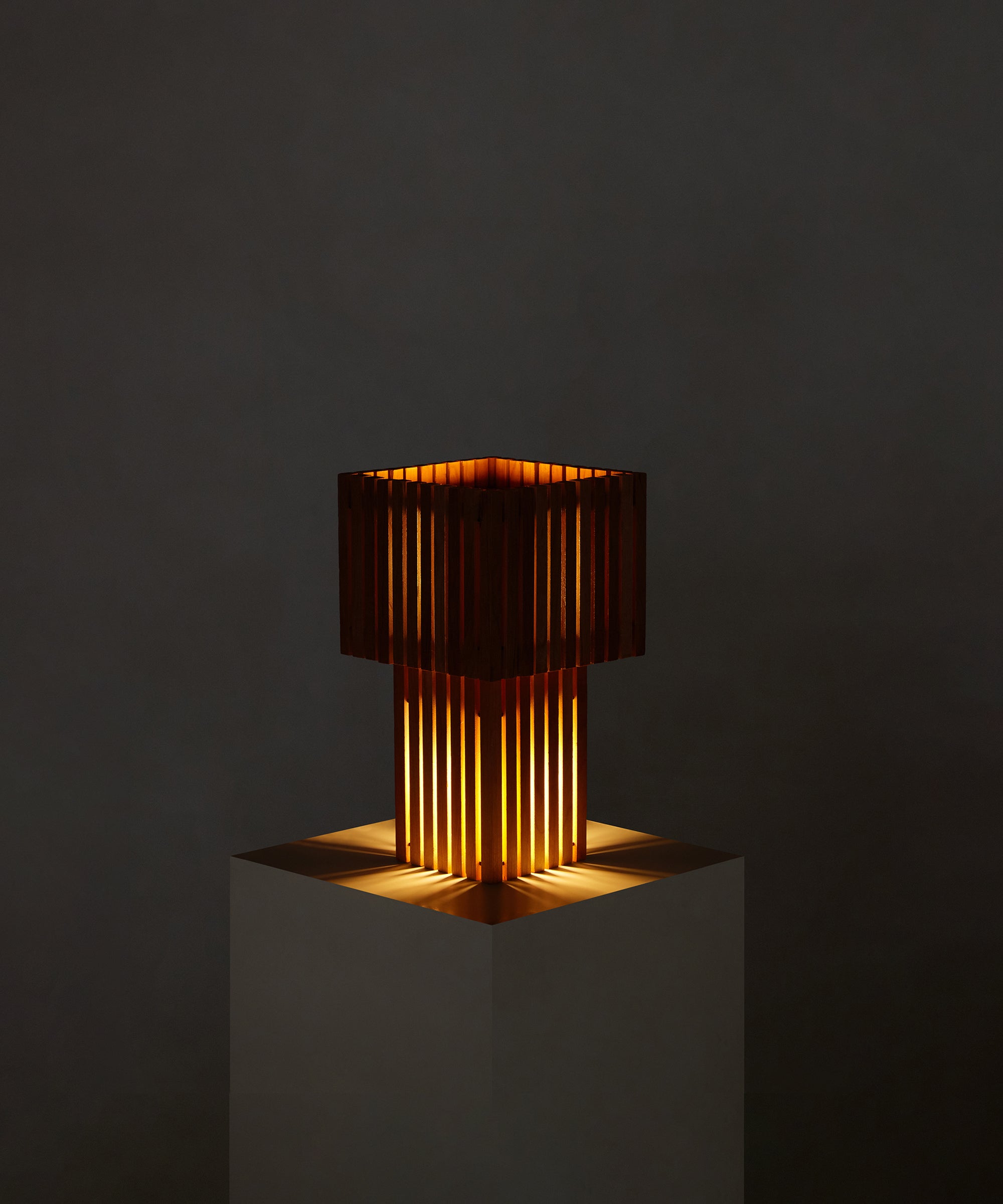 Parállilo Table Lamp