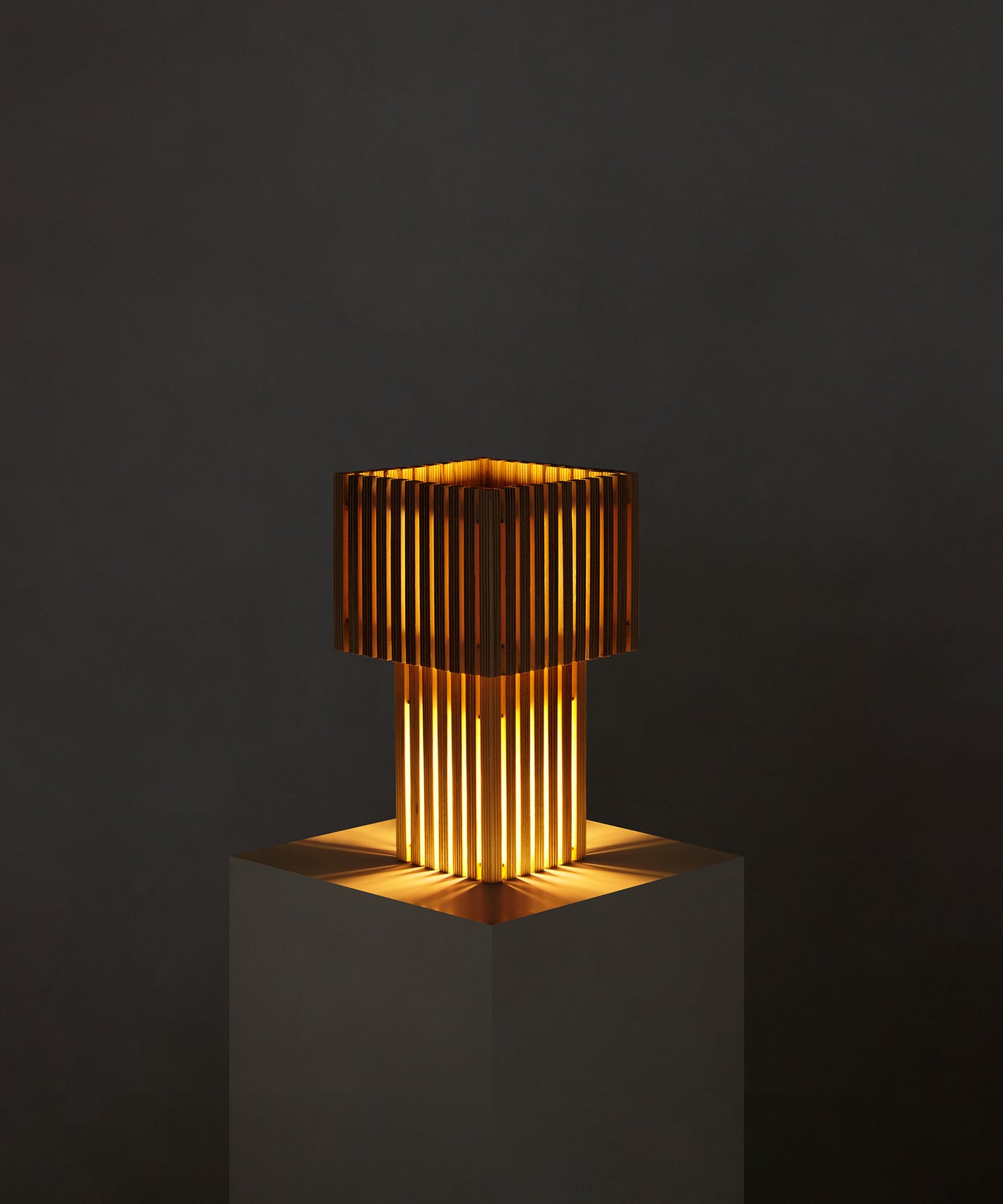 Parállilo Table Lamp