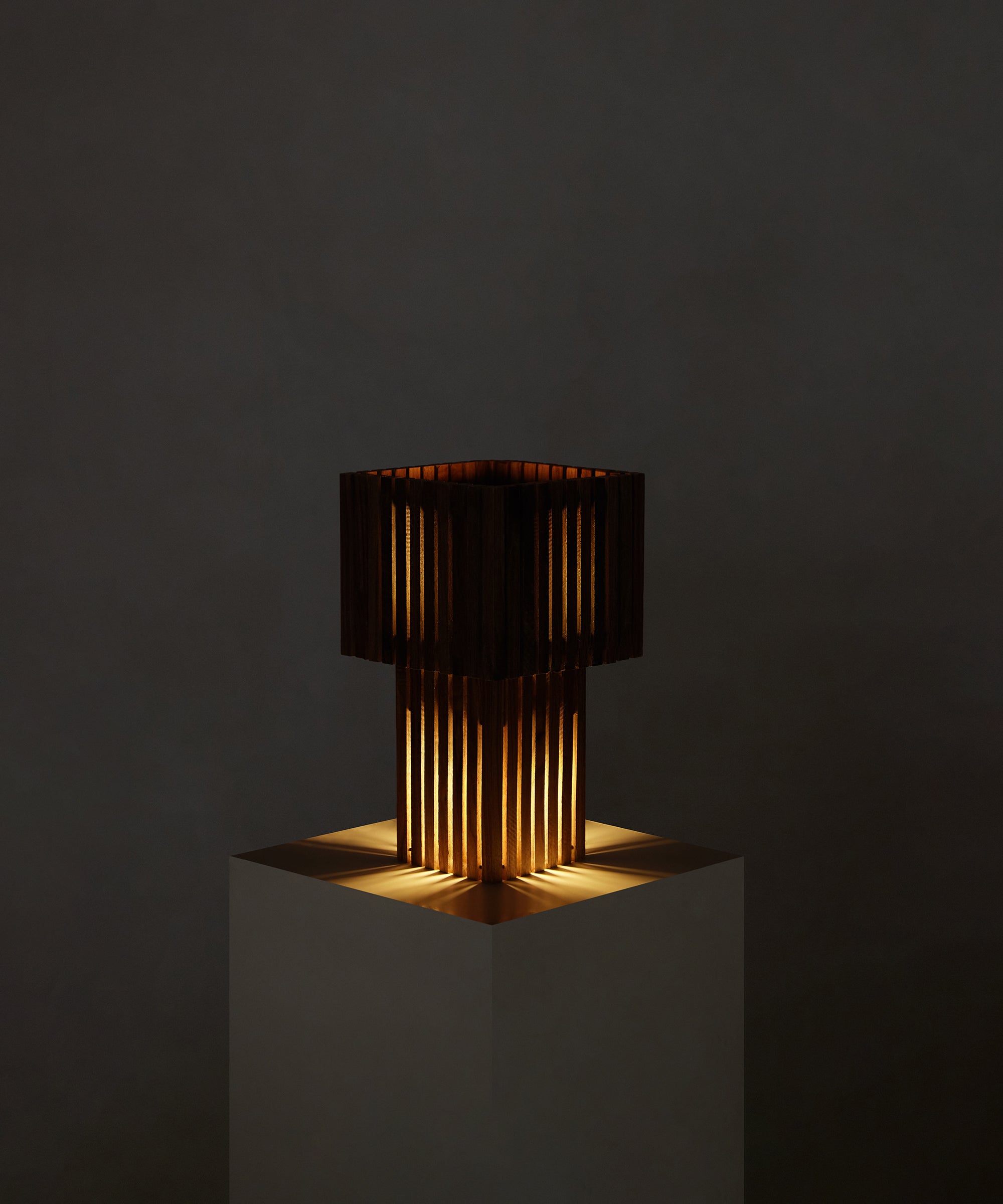 Parállilo Table Lamp