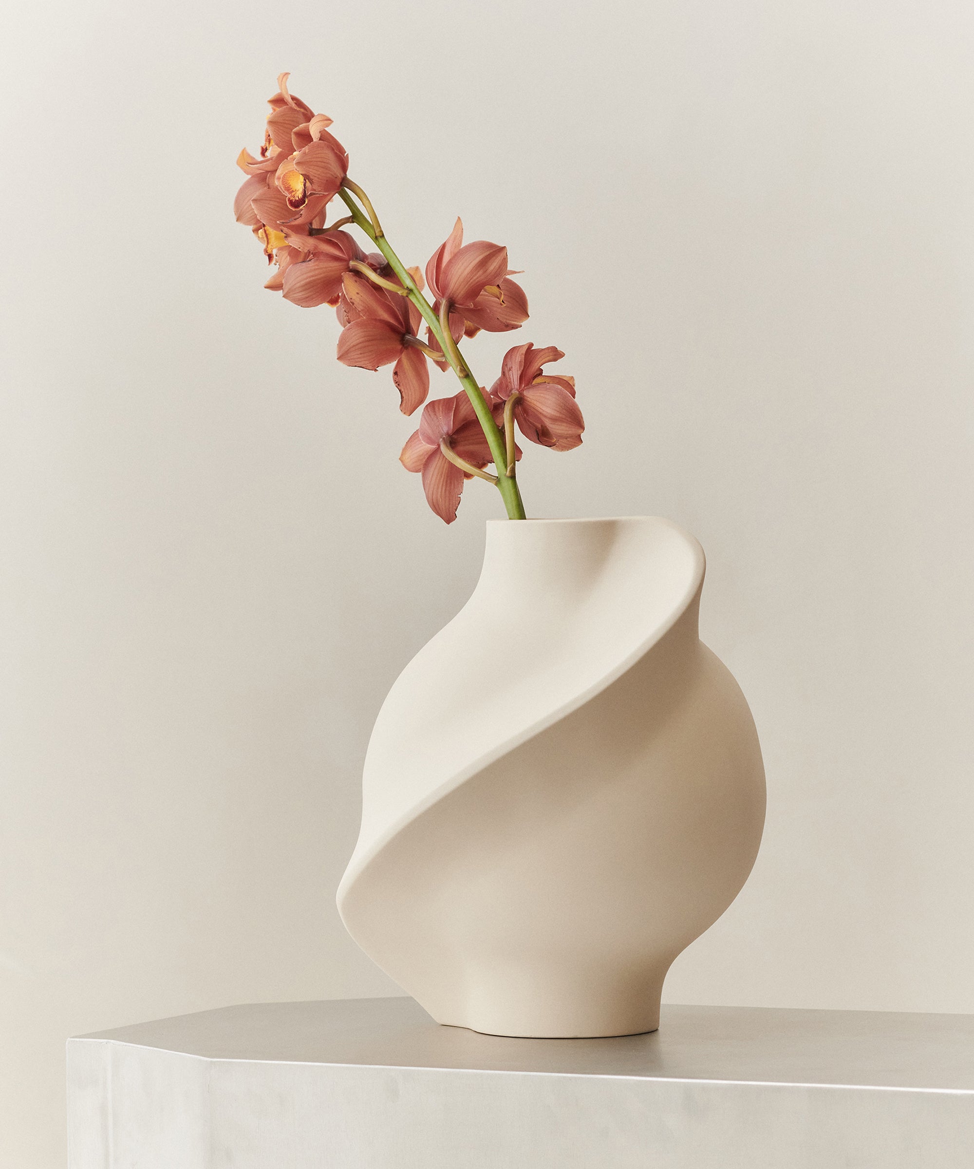 Pirout Vase 01
