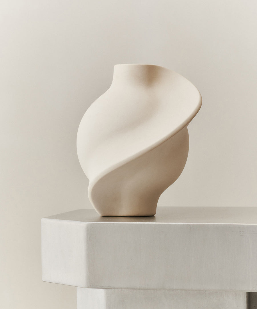 Pirout Vase 01