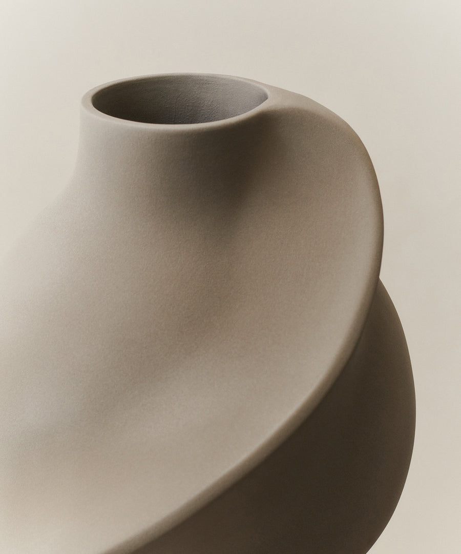 Pirout Vase 01