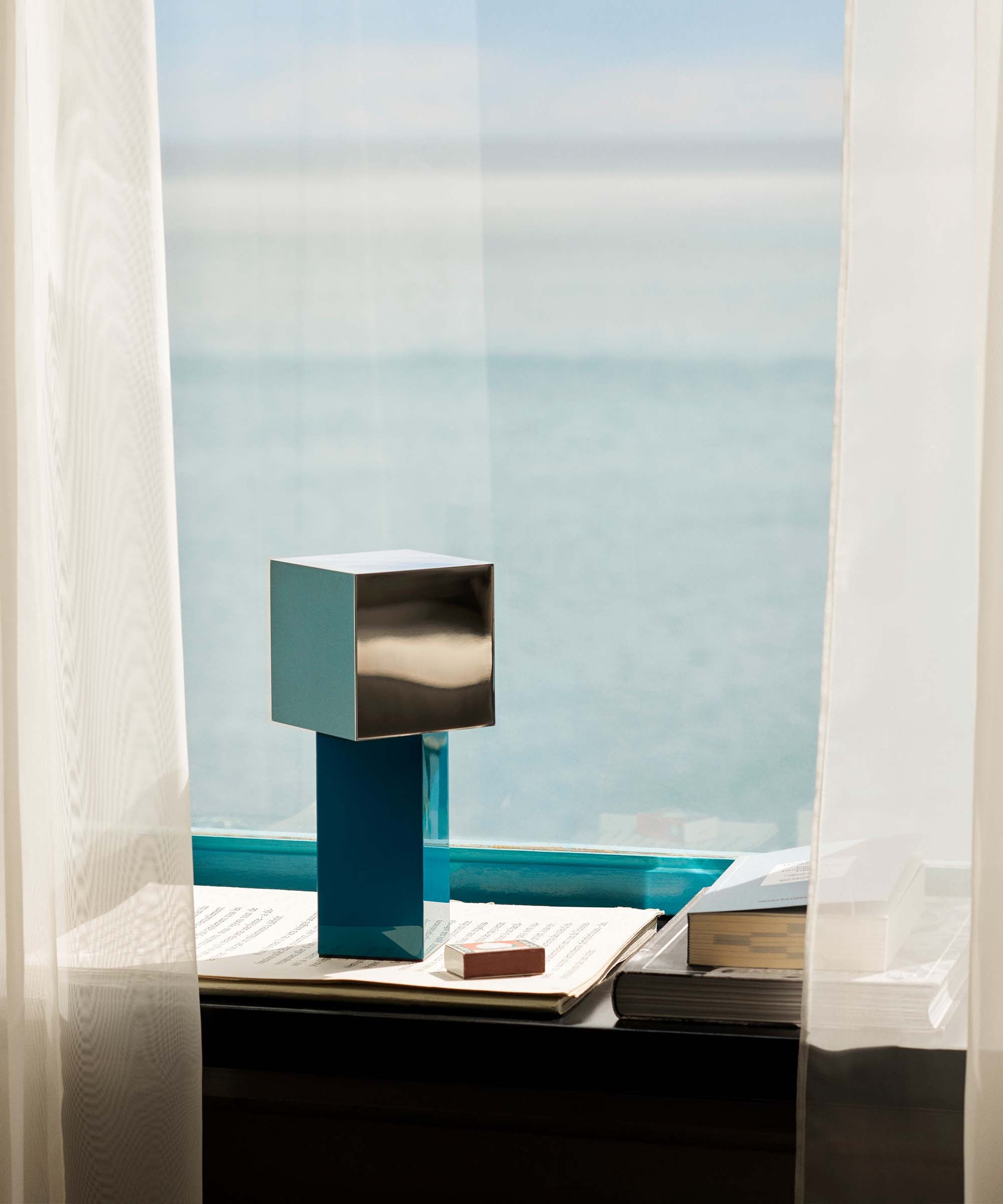 Pivot Portable Lamp ATD7