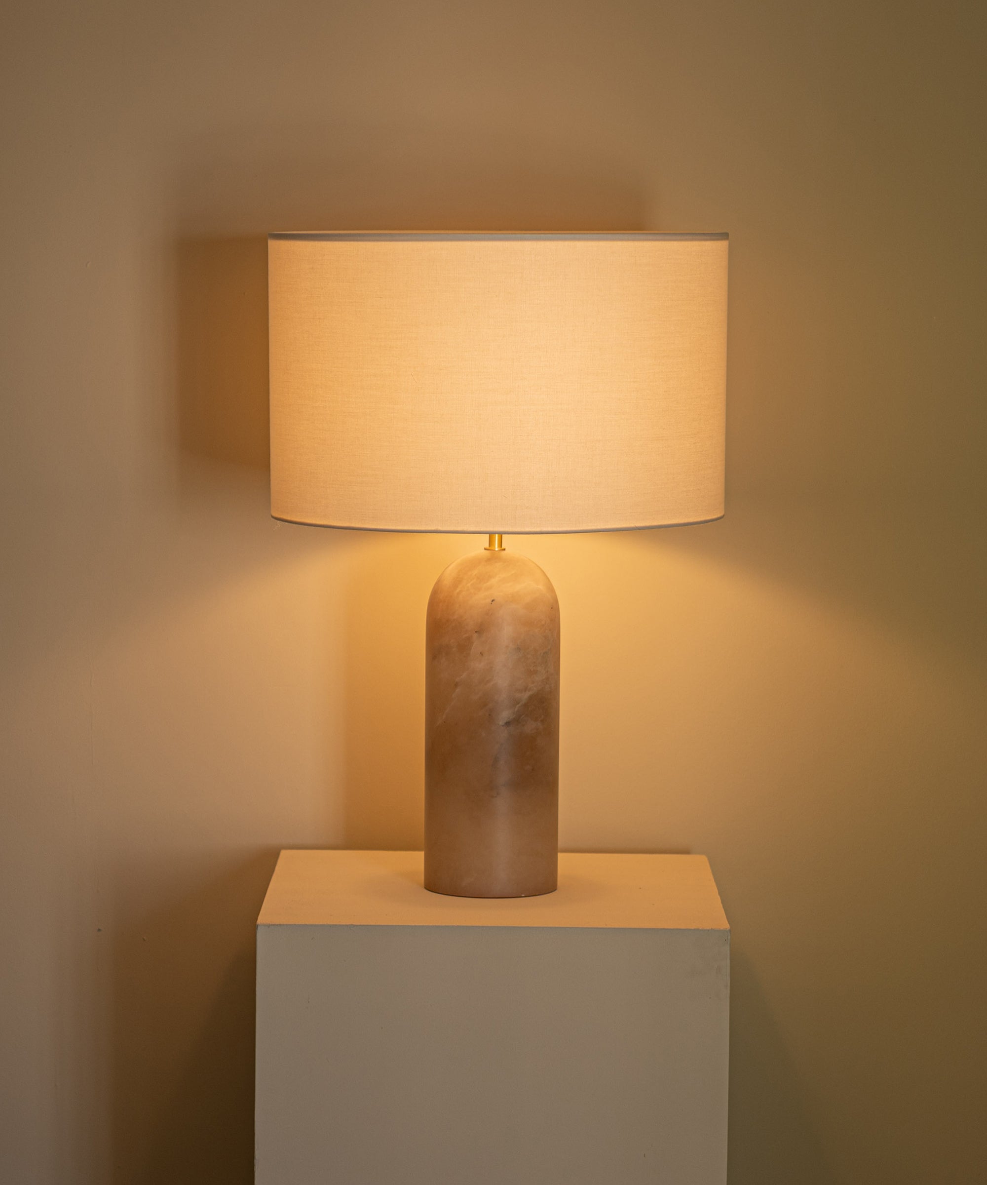 Pura Table Lamp