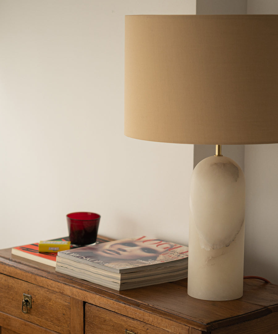 Pura Table Lamp