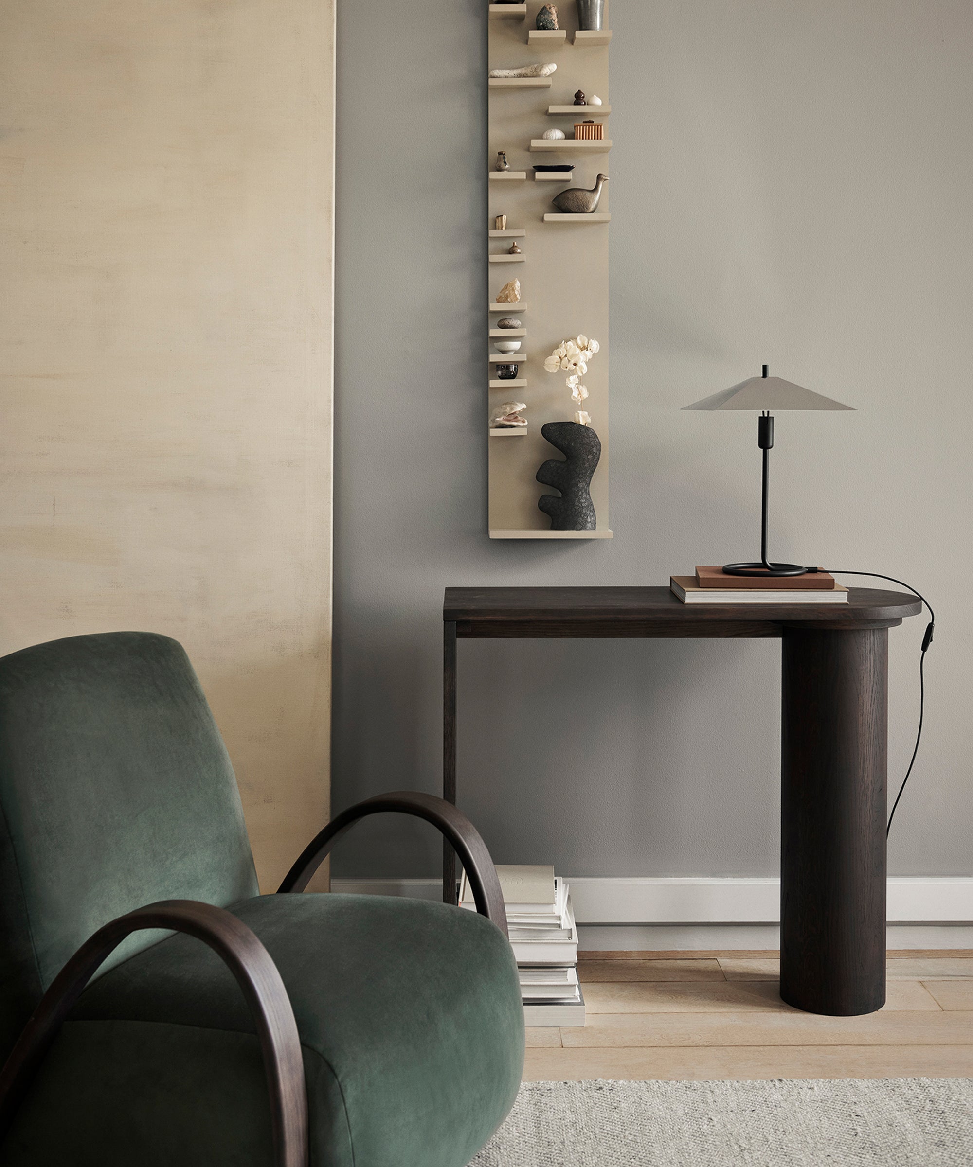 Pylo Console Table