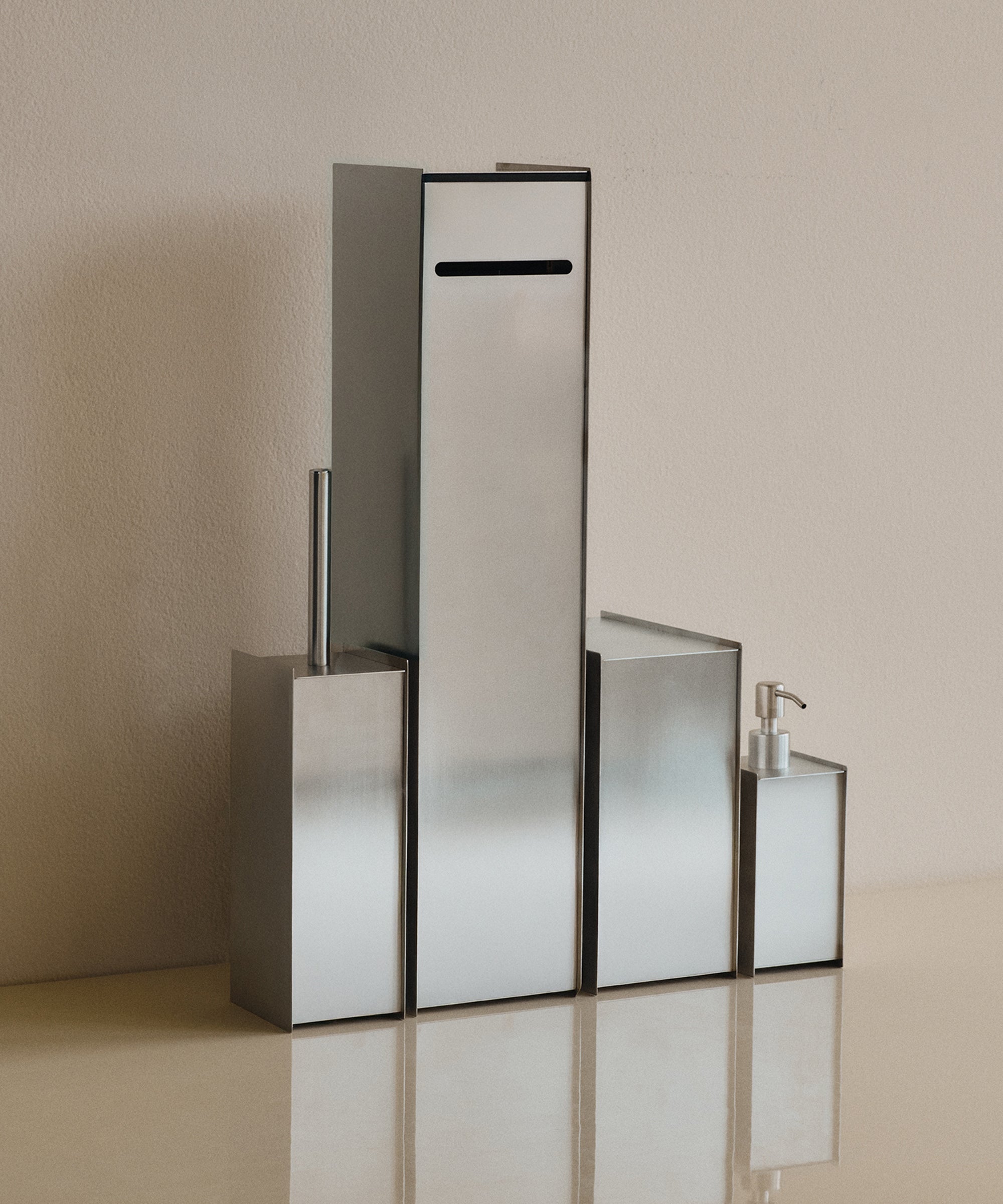 Sama Toilet Paper Dispenser