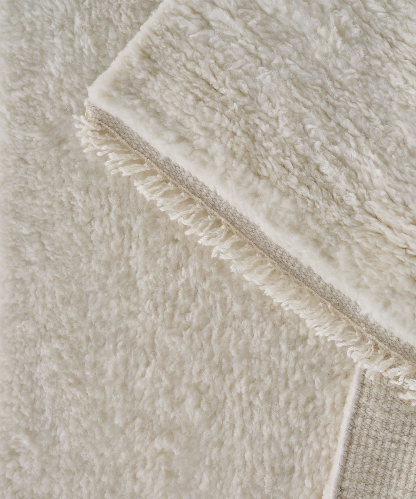 Soft Savannah Rug in White