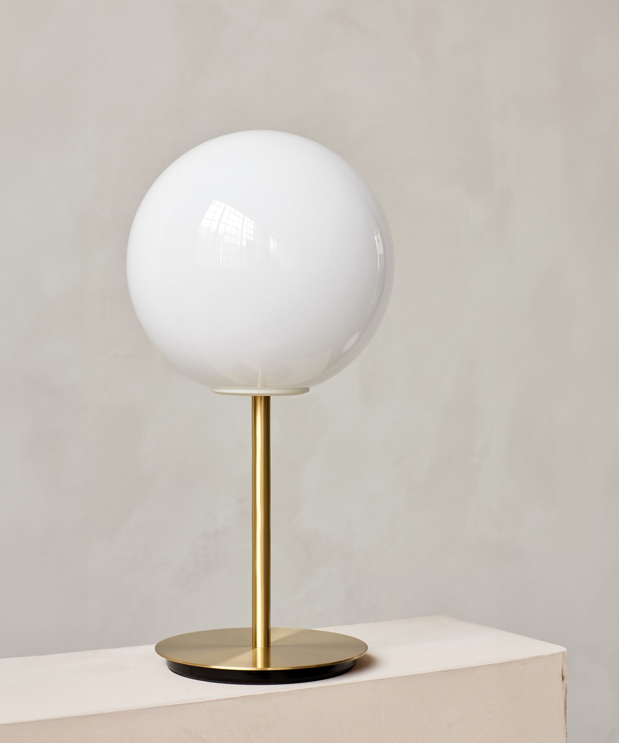 TR Bulb Table Lamp