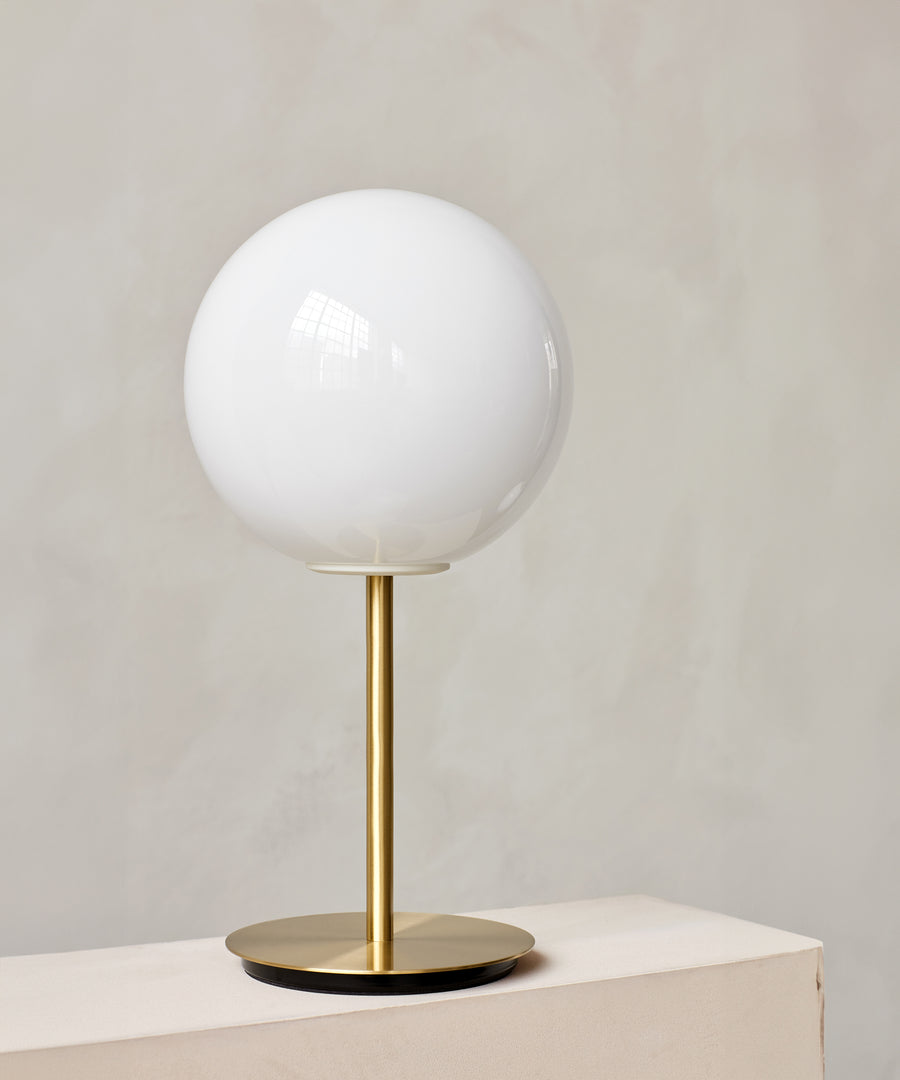 TR Bulb Table Lamp