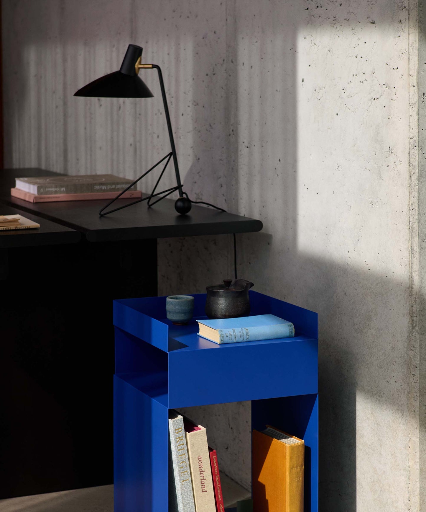 Tripod Table Lamp HM9