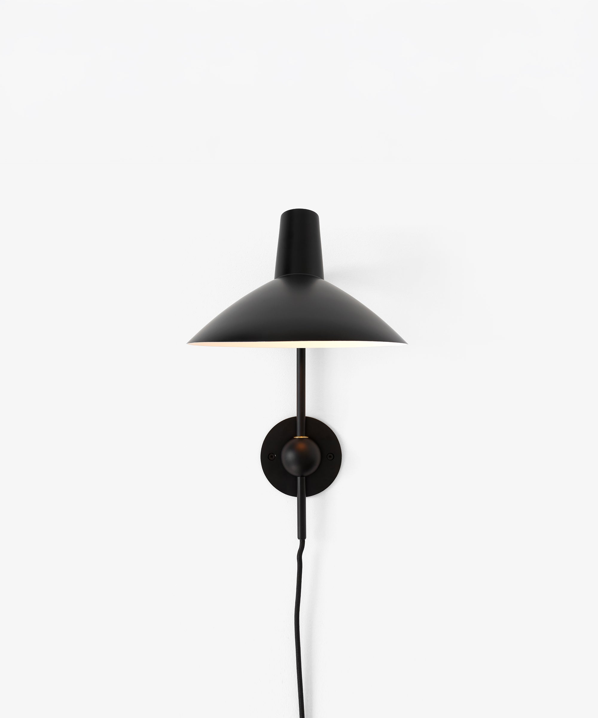 Tripod Wall Lamp HM12