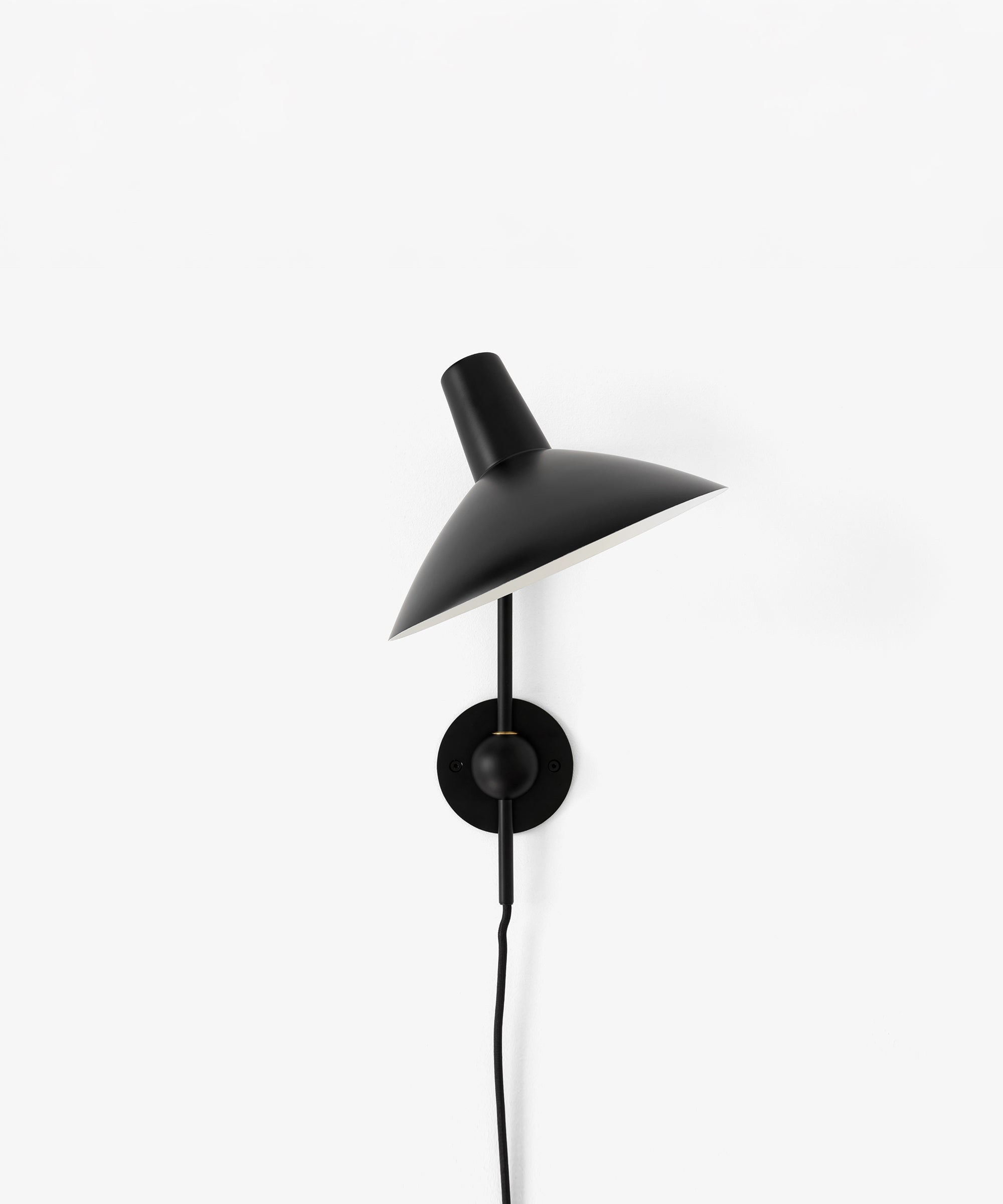 Tripod Wall Lamp HM12