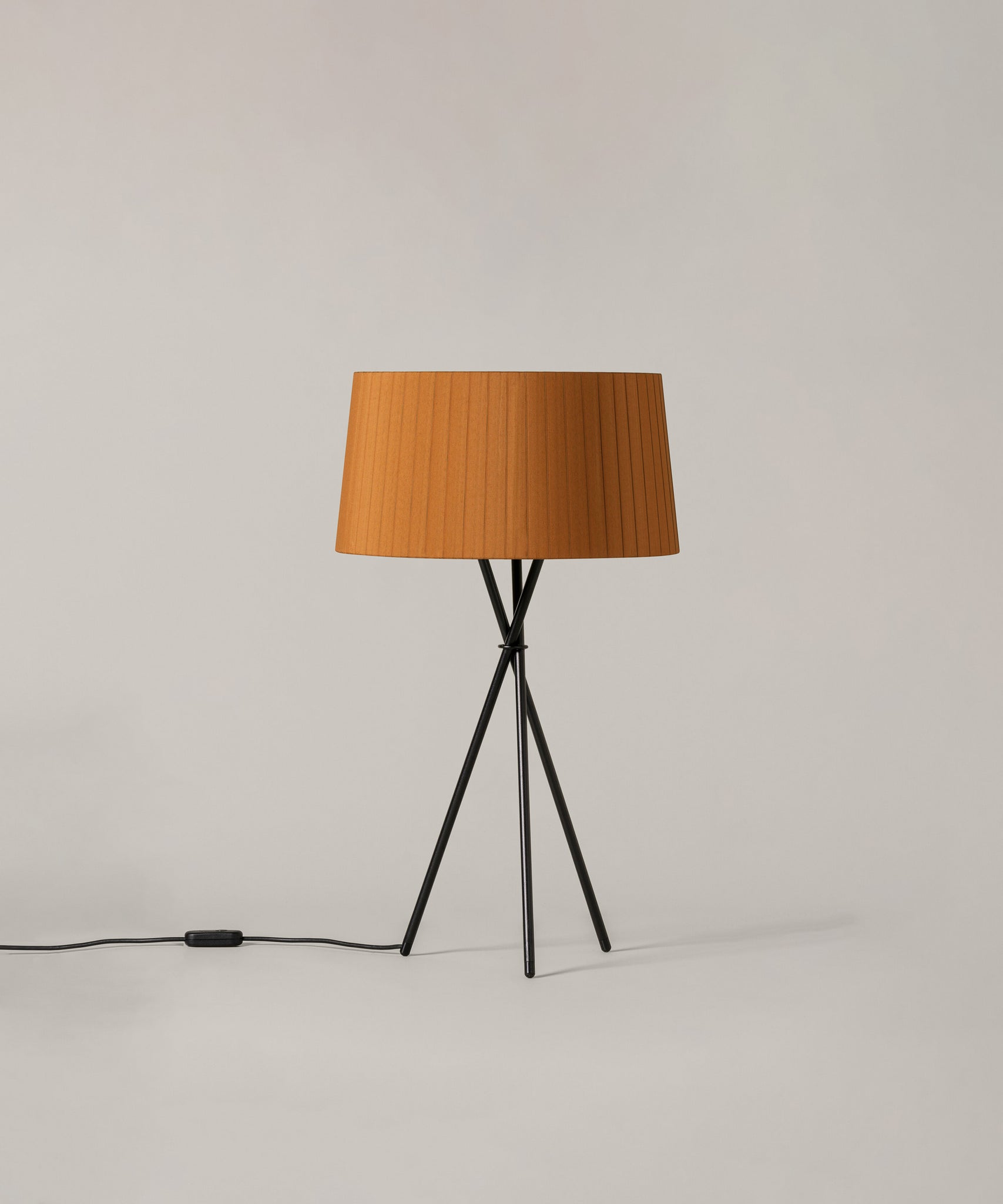 Tripode G6 Table Lamp