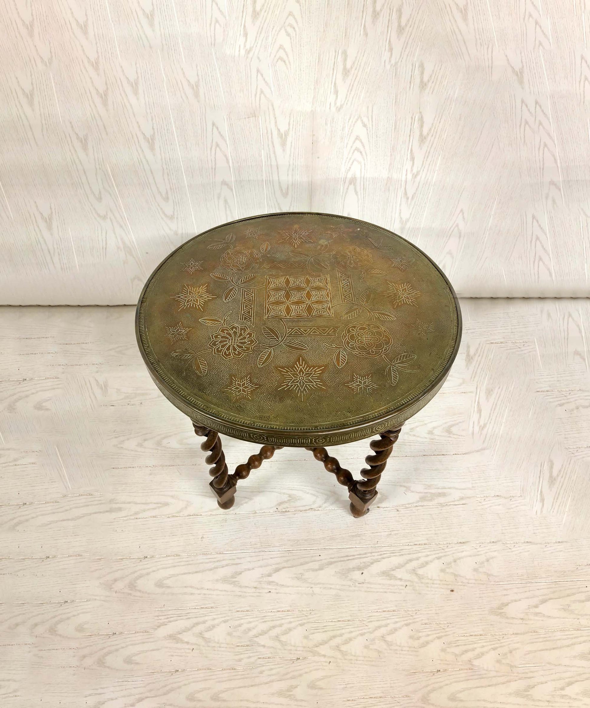vintage-english-open-barley-twist-table-2976_1673d9a9-70aa-42b0-aa89-cf16ed3dd48b